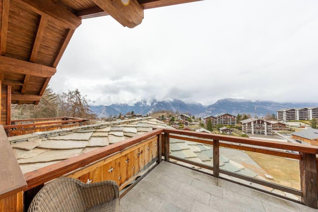 Penthouse spa access , 6 bedroom, 6 baths by Jolidi