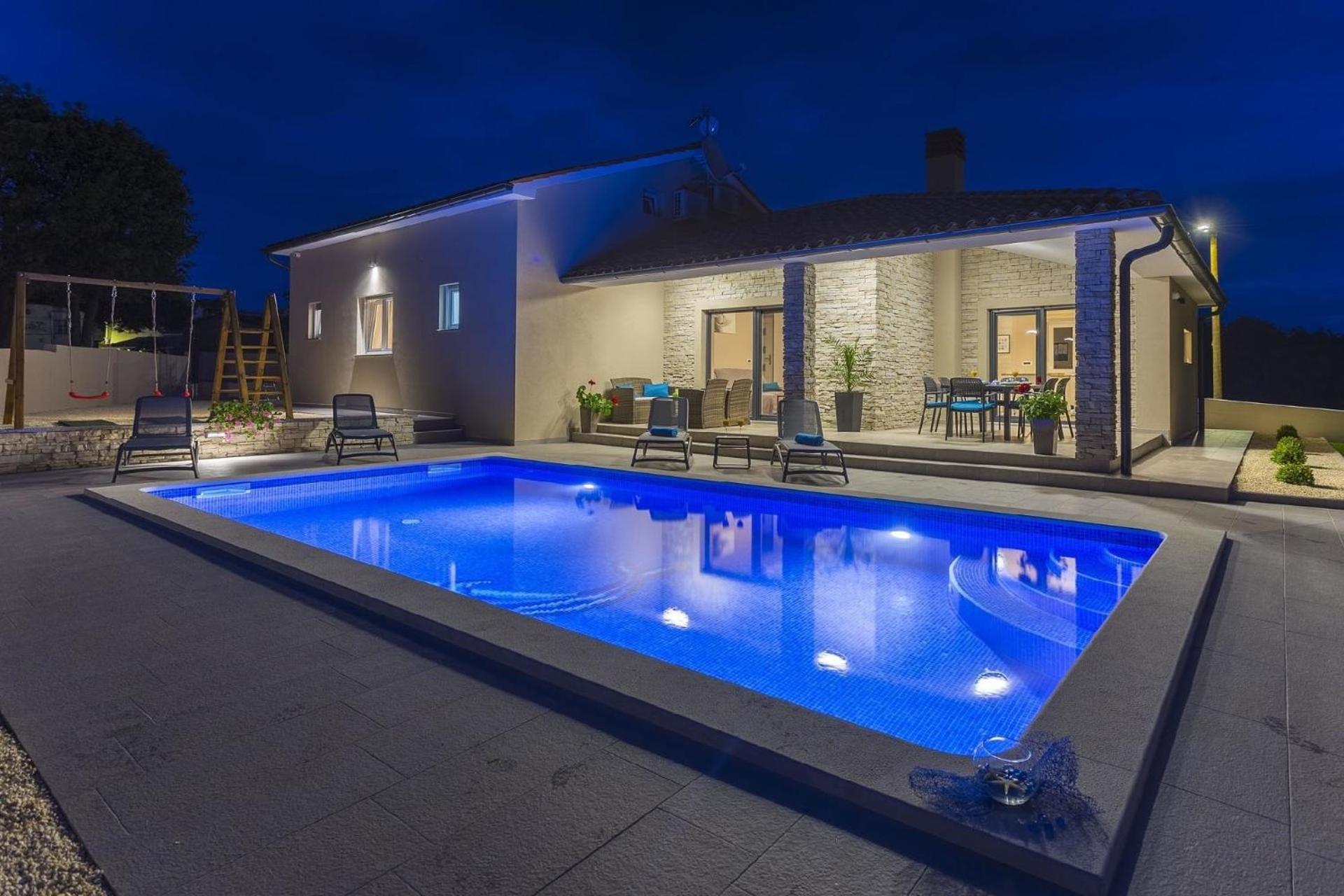 Ferienhaus mit Privatpool für 6 Personen ca 100 qm in Belavici, Istrien Bucht von Raša view 5