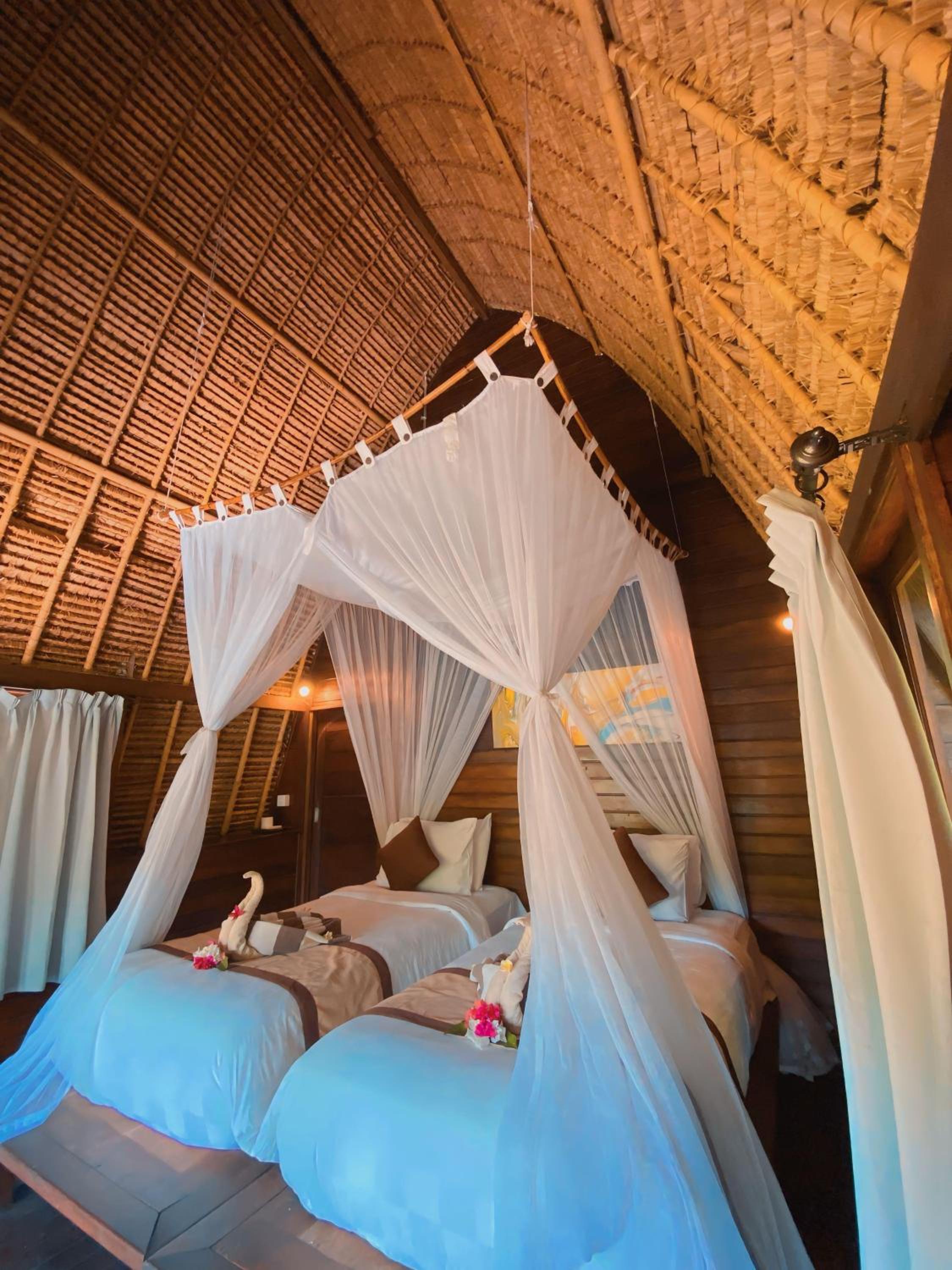 Harta Lembongan Villas