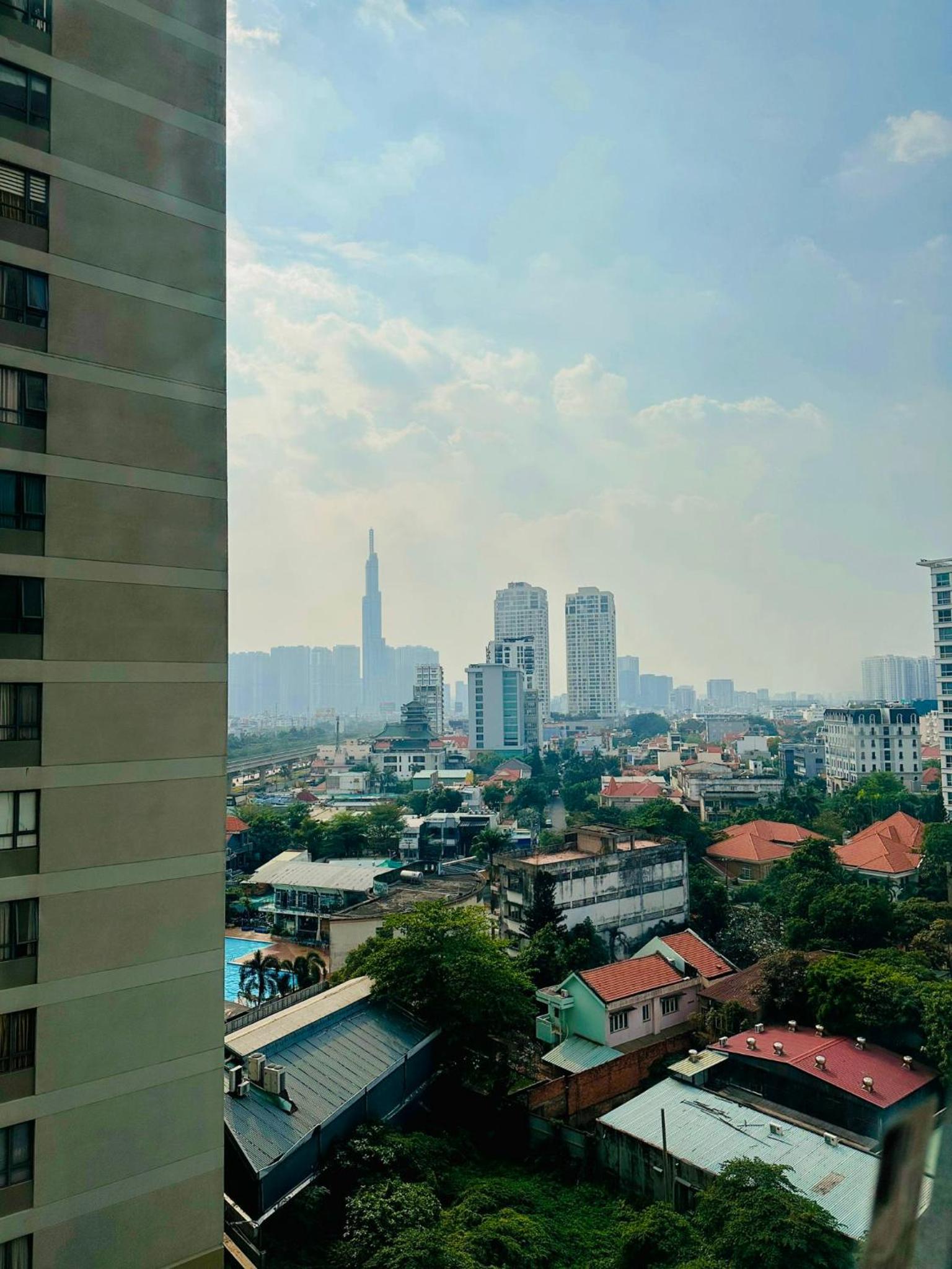 Masteri Thao Dien luxury apartment with beautiful view, fully furnished, near the city center