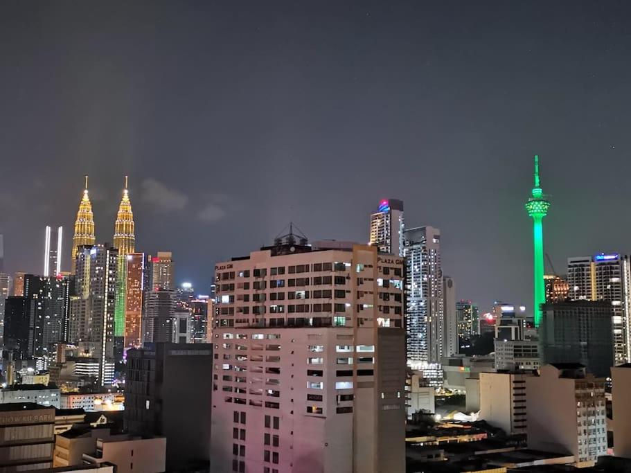 Chambers A Studio Flat, KLCC & KL Tower view, City