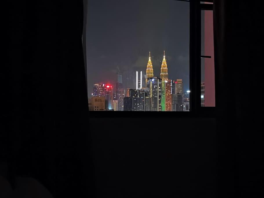 Chambers A Studio Flat, KLCC & KL Tower view, City photo 2