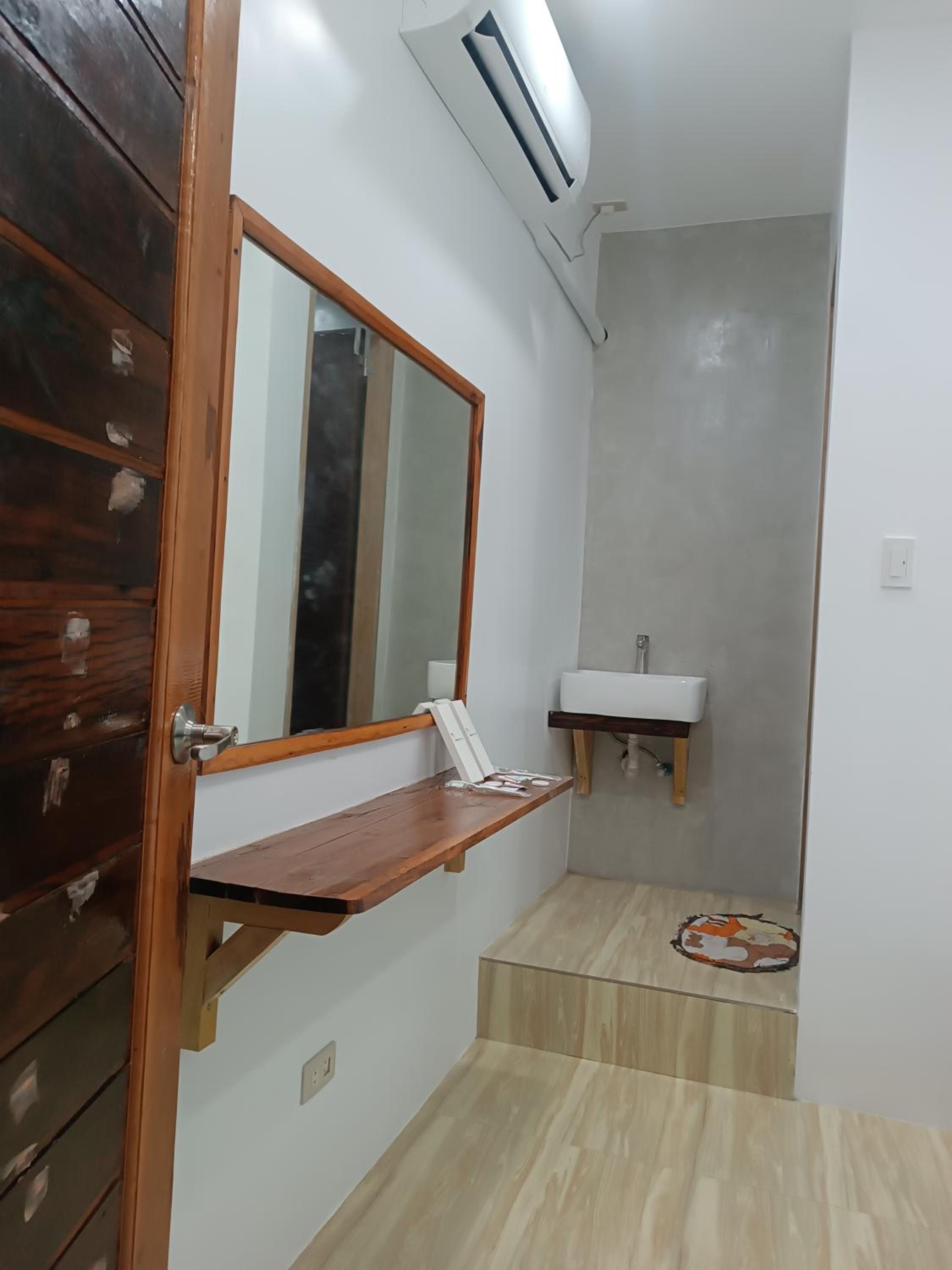Perona Walk-in suite view 5
