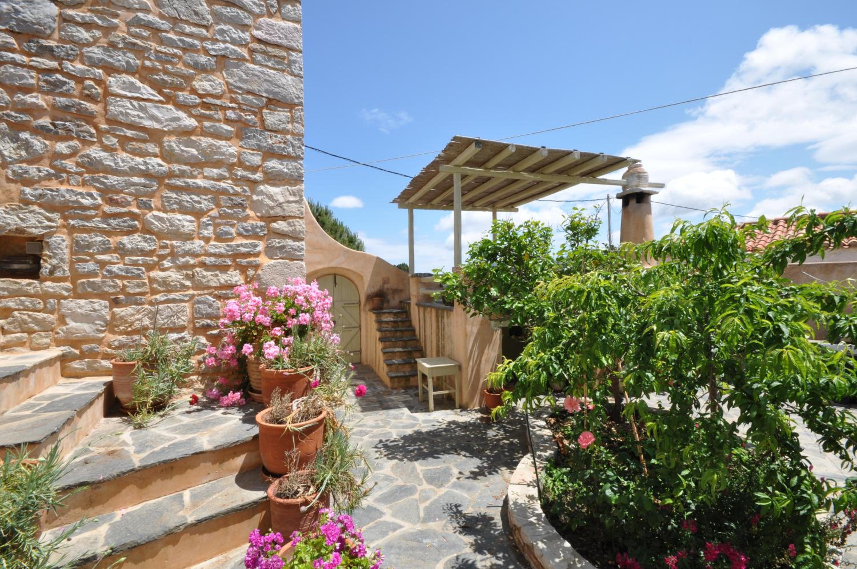 Domus Arch Stone House view 4