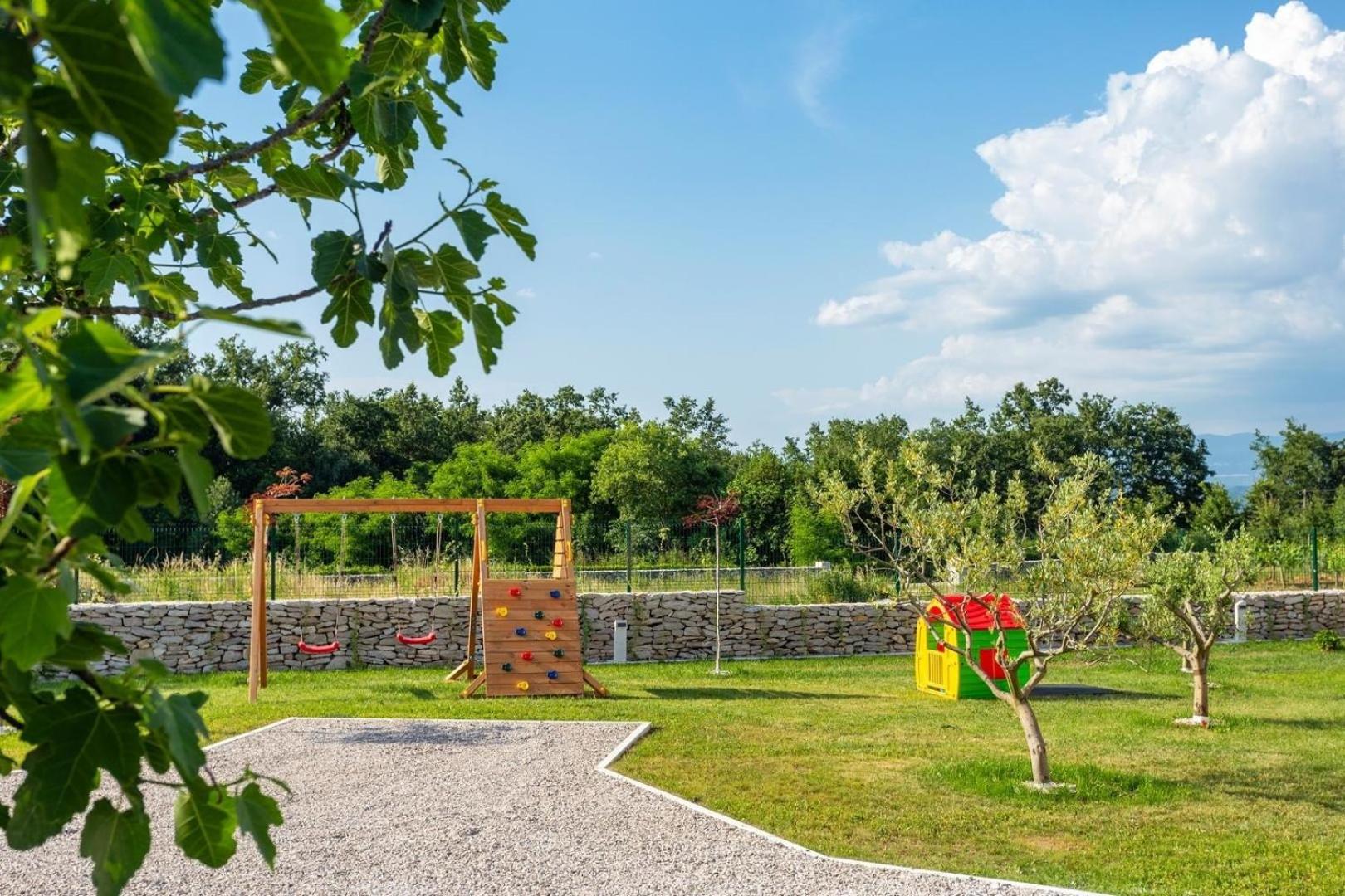 Ferienhaus mit Privatpool für 8 Personen ca 200 qm in Šumber, Istrien Binnenland von Istrien view 3