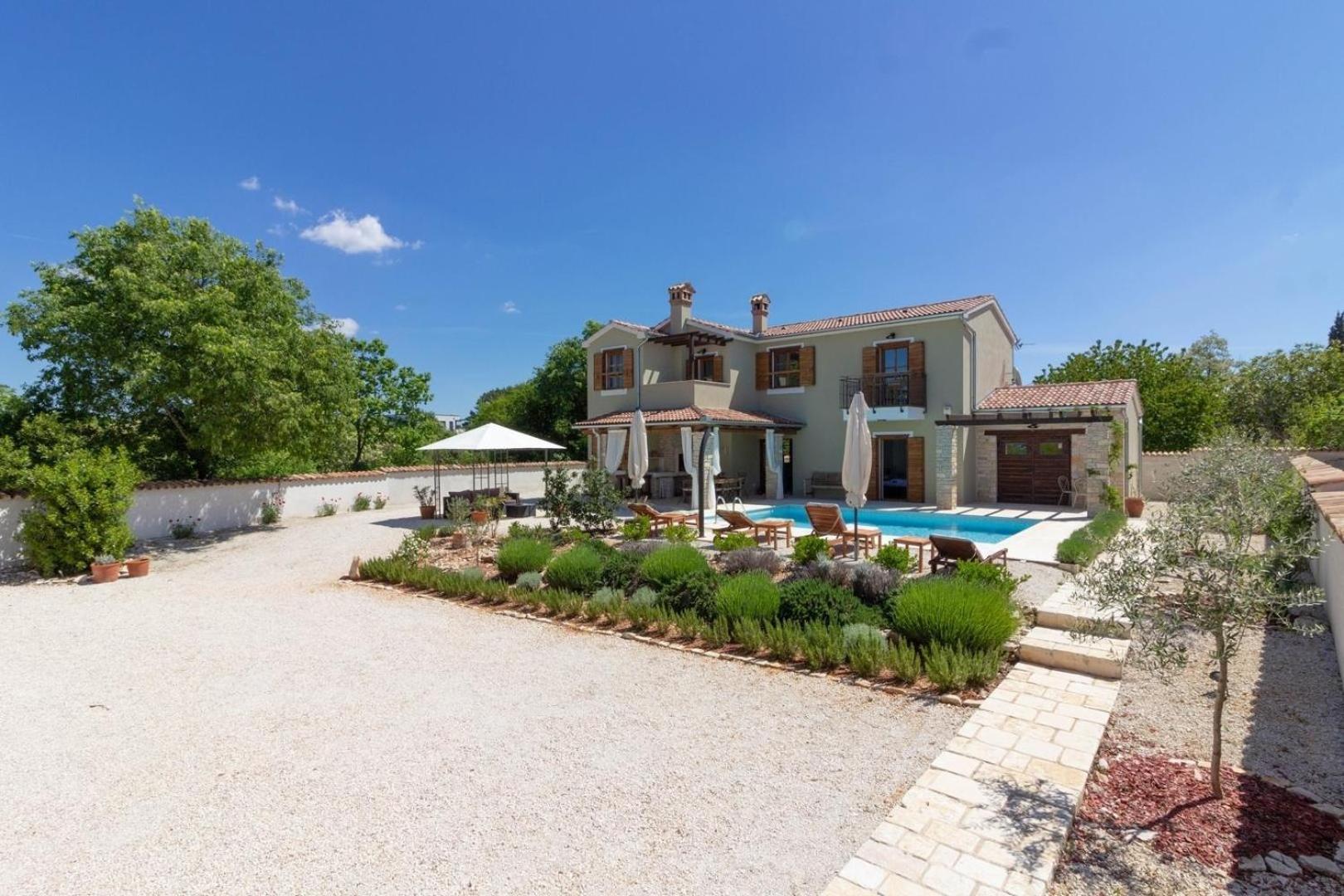 Ferienhaus mit Privatpool für 8 Personen ca 179 qm in Juršići, Istrien Binnenland von Istrien view 3