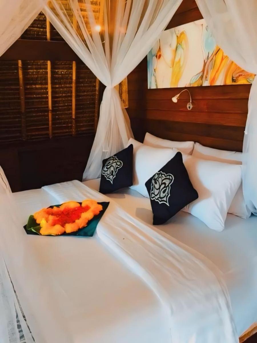 Harta Lembongan Villas