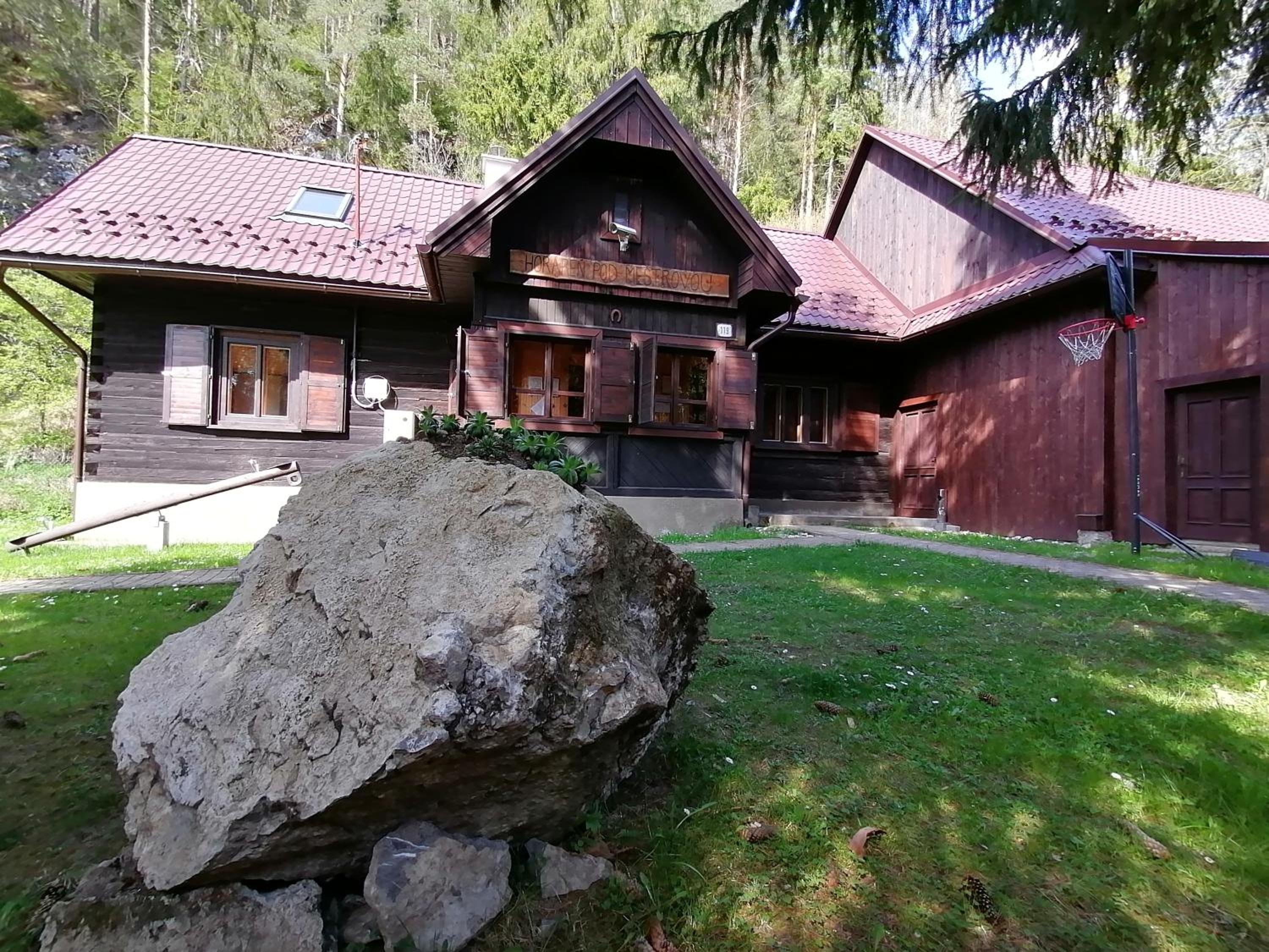 Chata Horáreň Meštrová view 3