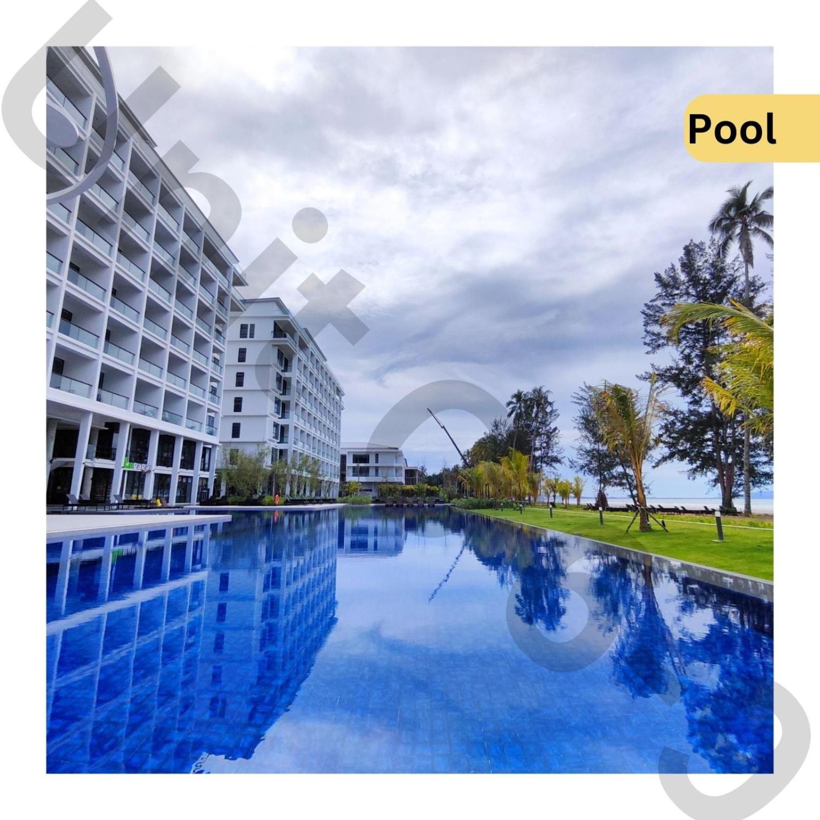 Take 3 Roxy Sematan Beach Apartment " Enjoy - Rest - Relax " photo 4