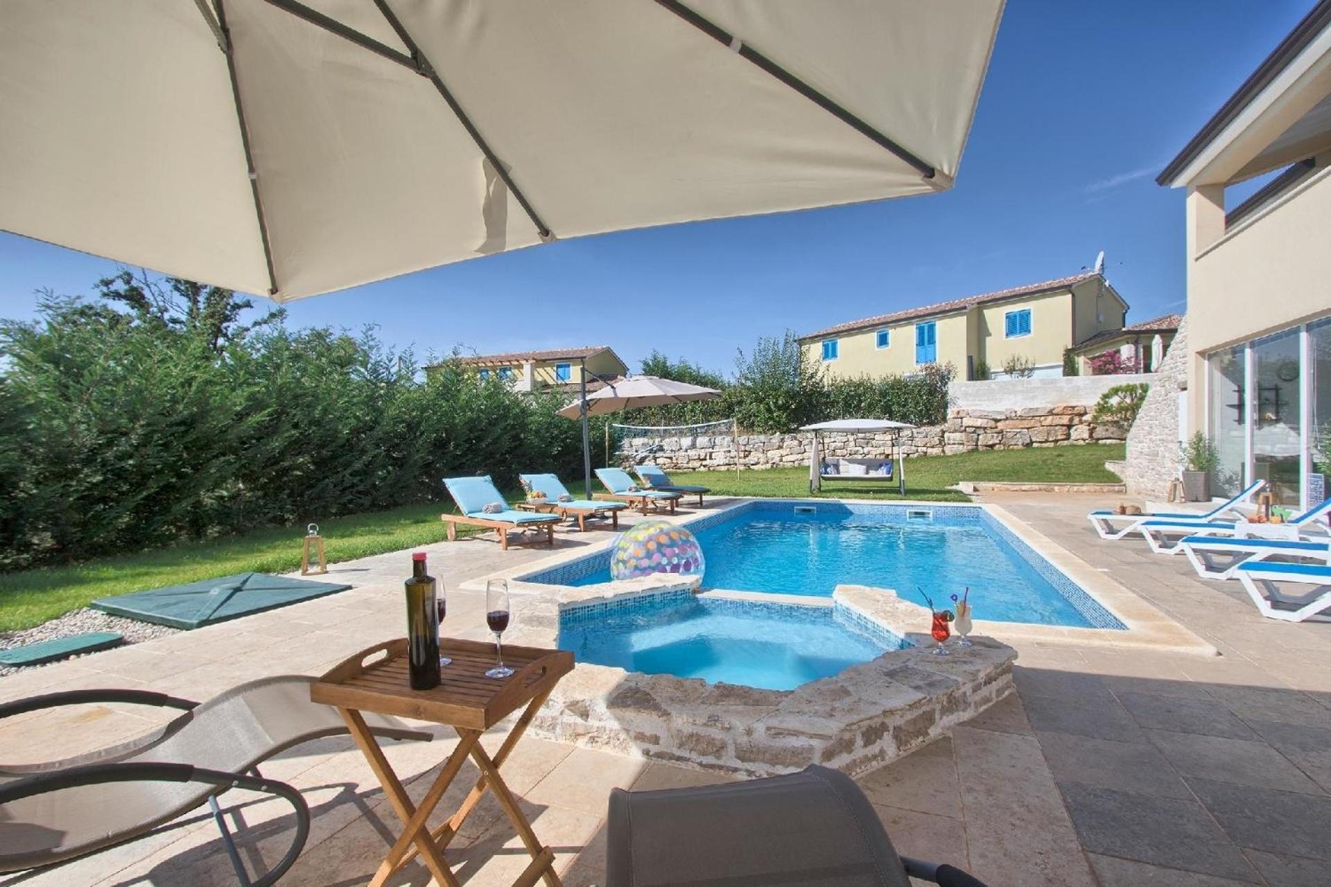 Ferienhaus mit Privatpool für 12 Personen ca 280 qm in Mužini, Istrien Binnenland von Istrien view 3