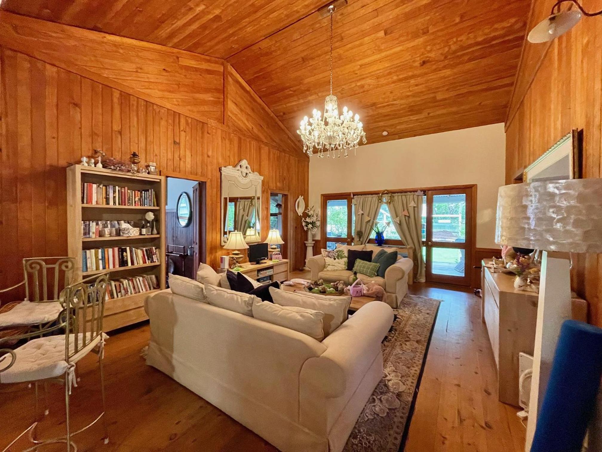 Celestial Dew 4br House in the Heart of Tyalgum