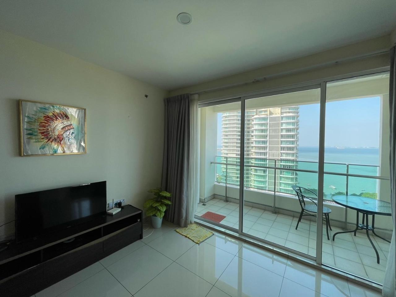 Mansion One Suites Penang By AuroraHomes photo 6