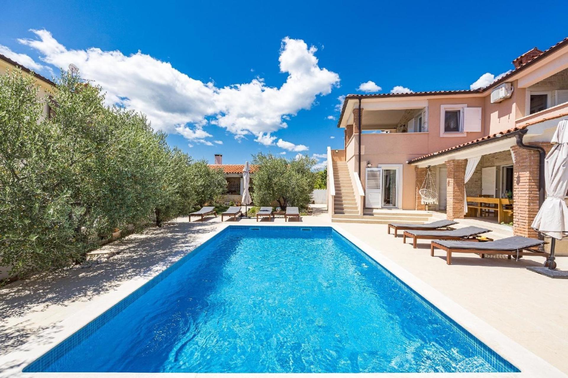 Ferienhaus mit Privatpool für 8 Personen ca 220 qm in Peruski, Istrien Bucht von Raša view 2