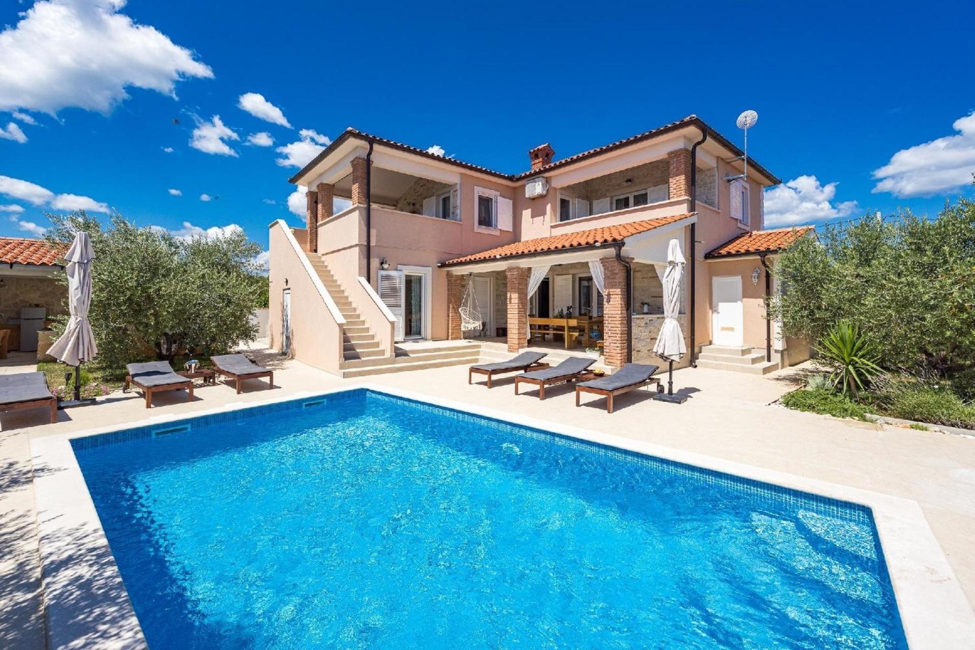 Ferienhaus mit Privatpool für 8 Personen ca 220 qm in Peruski, Istrien Bucht von Raša view 3