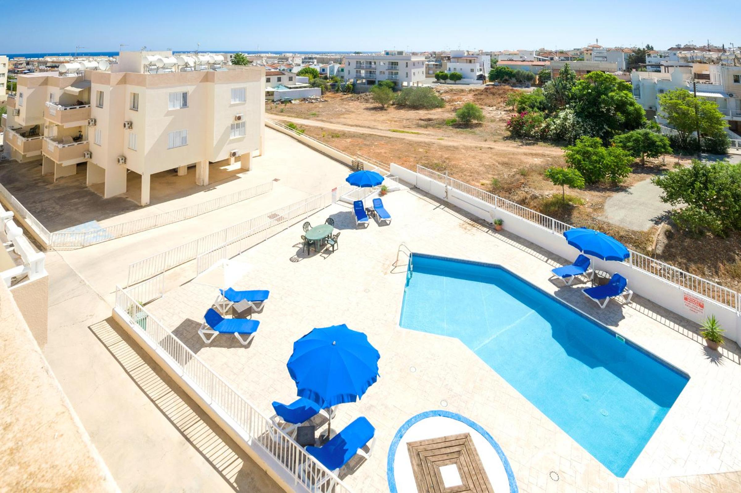 SOFIA APARTMENT 700m away from the beach