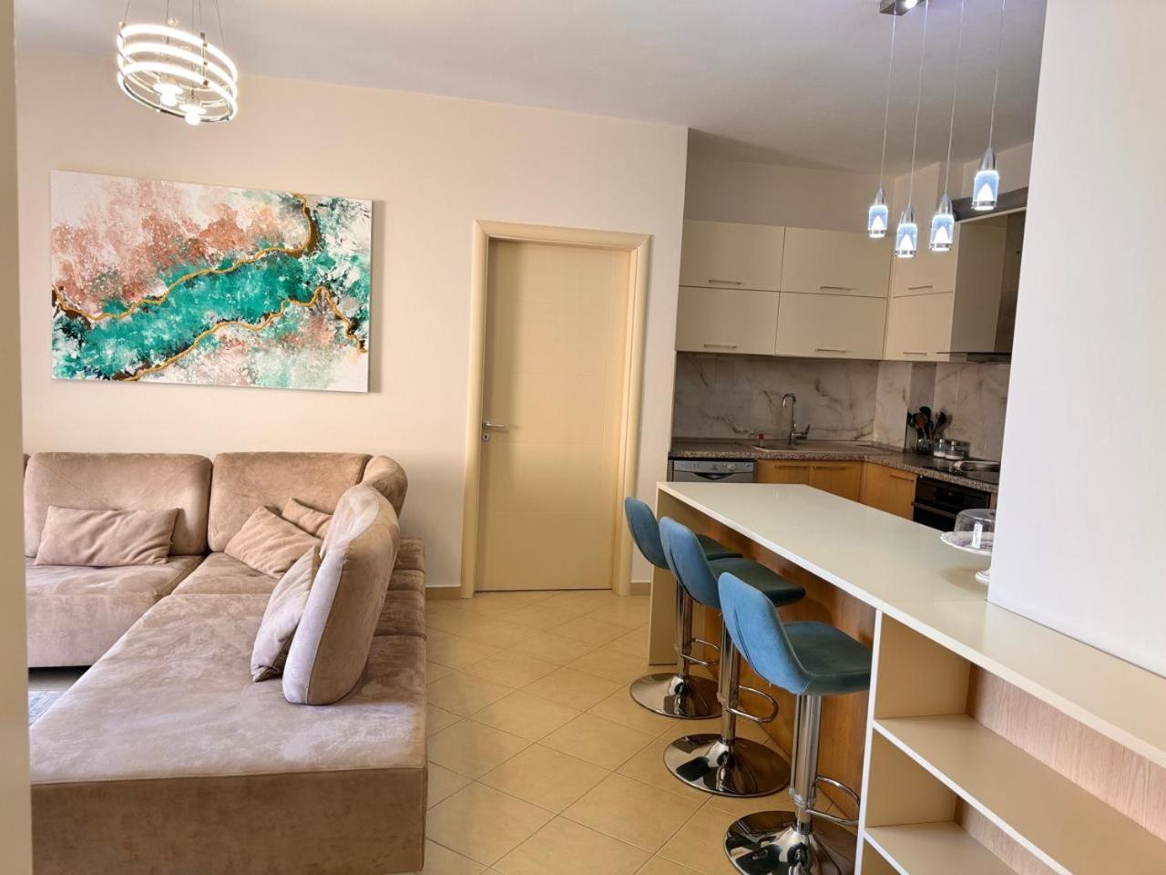 ZaYoM Apartment