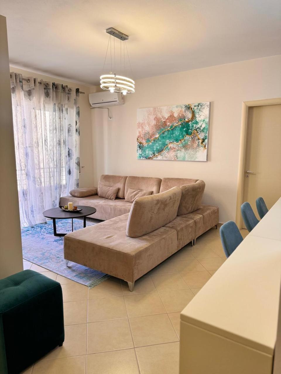 ZaYoM Apartment