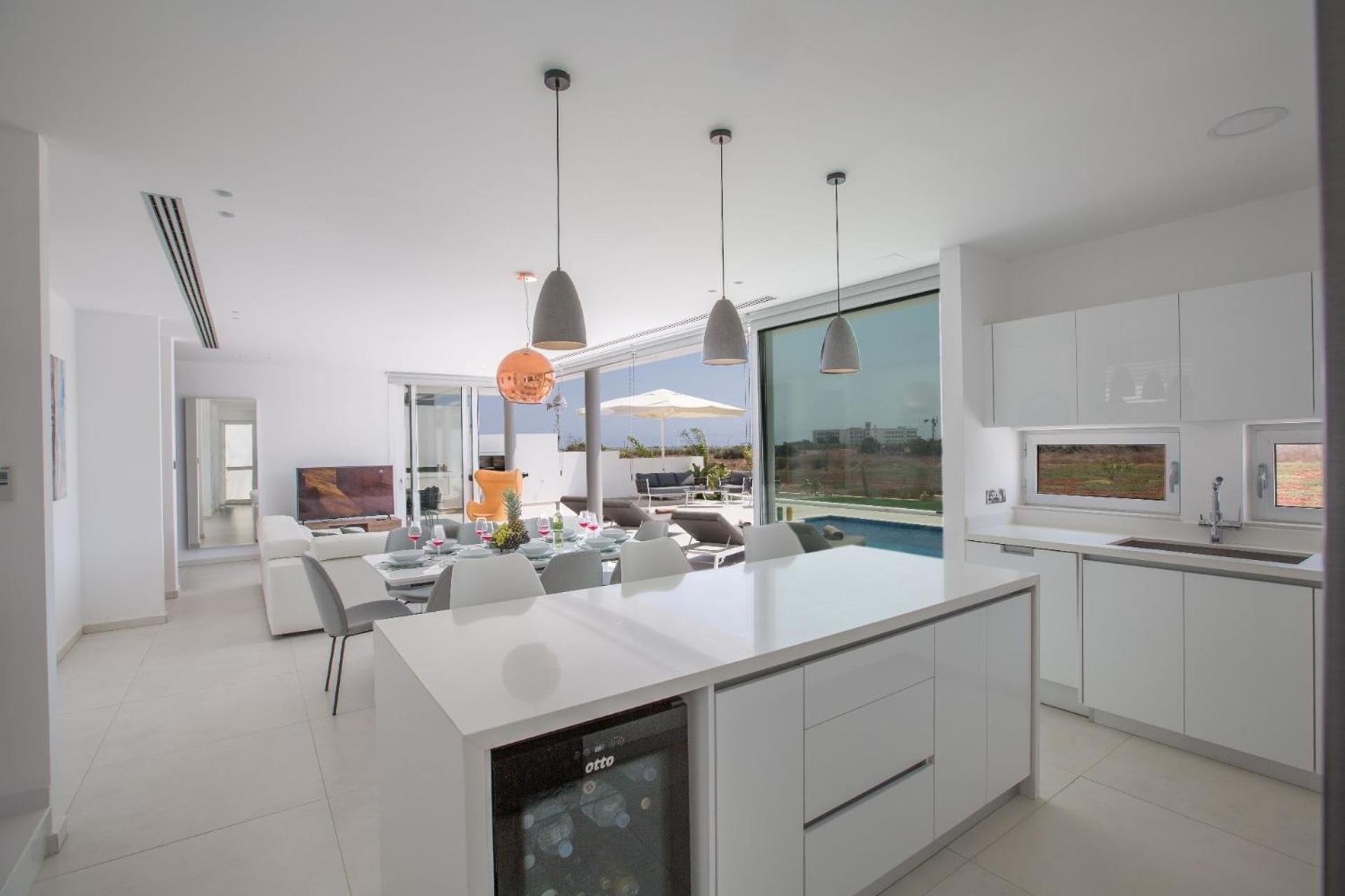 Ferienhaus mit Privatpool für 8 Personen ca 130 qm in Pernera, Südküste von Zypern