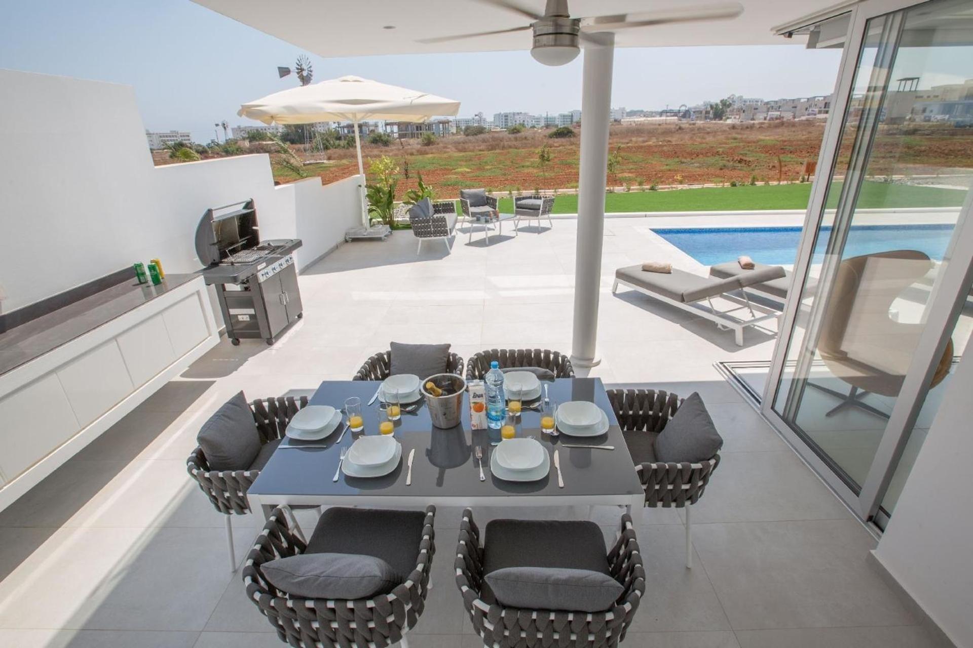 Ferienhaus mit Privatpool für 8 Personen ca 130 qm in Pernera, Südküste von Zypern