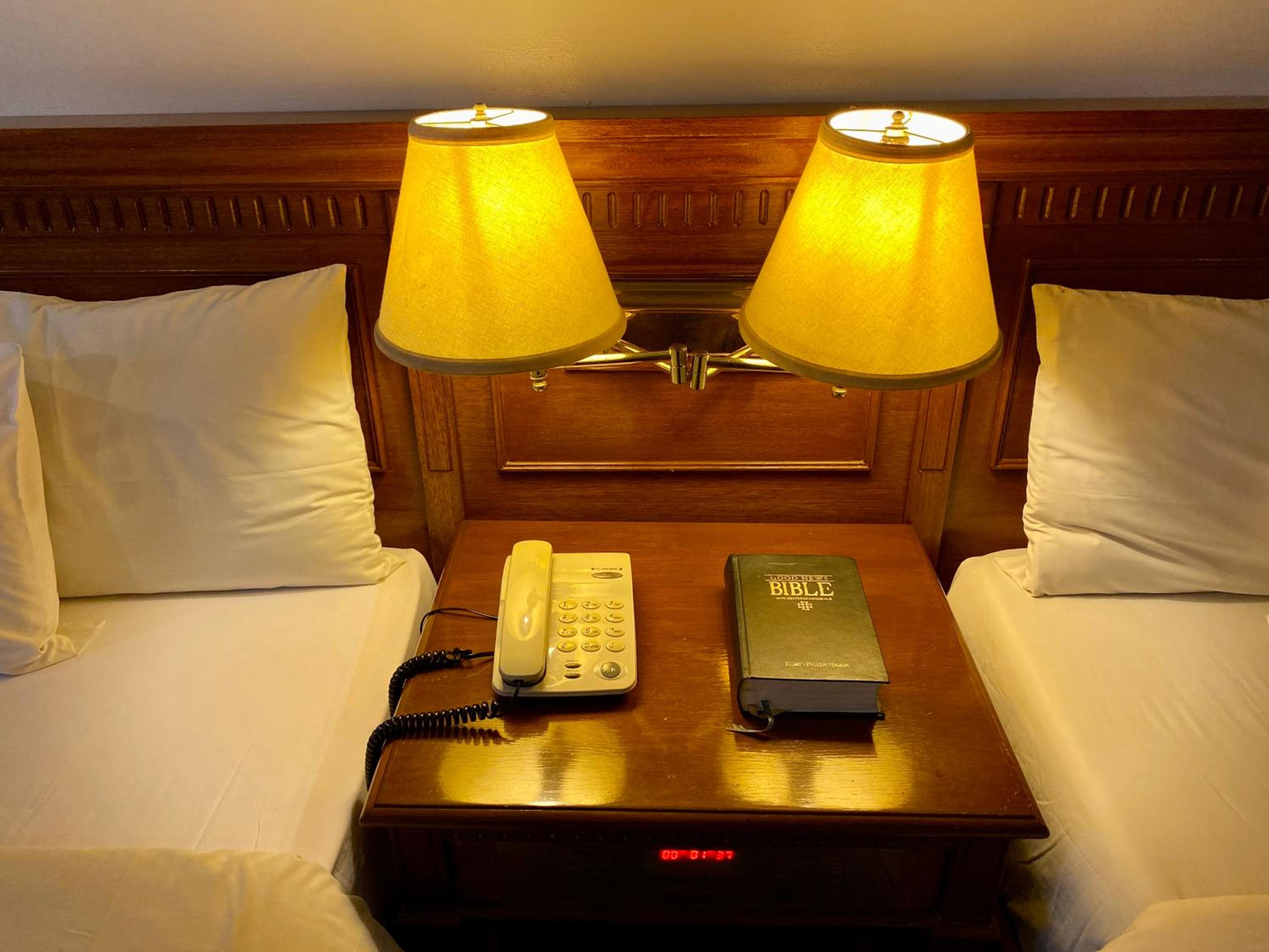 Maharaja Oriental Suite Makati