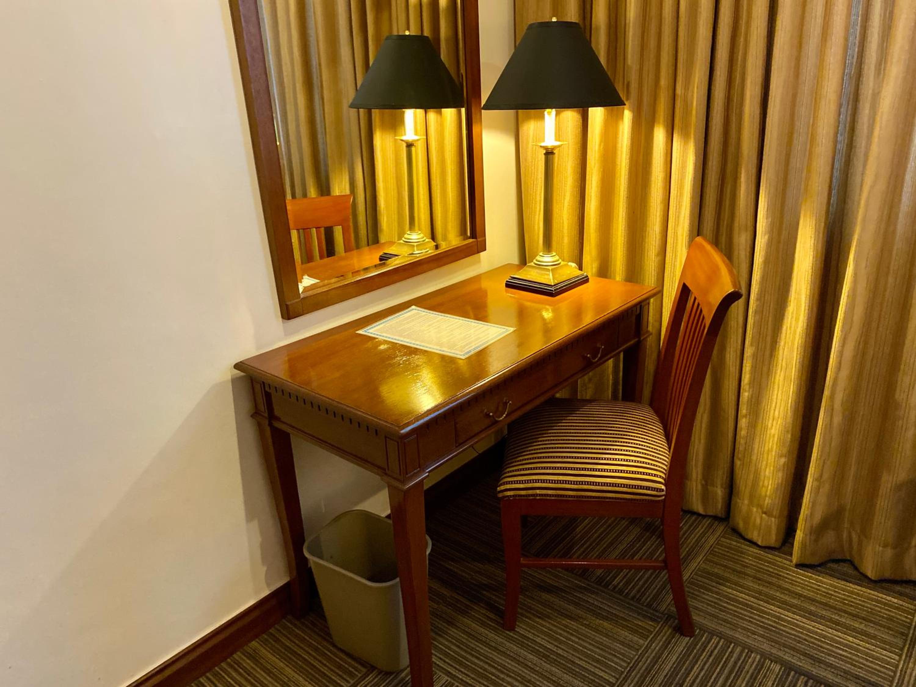 Maharaja Oriental Suite Makati