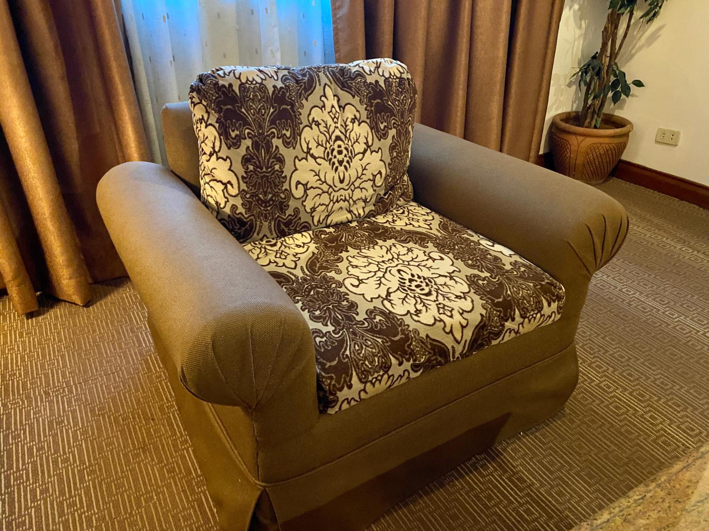 Maharaja Oriental Suite Makati