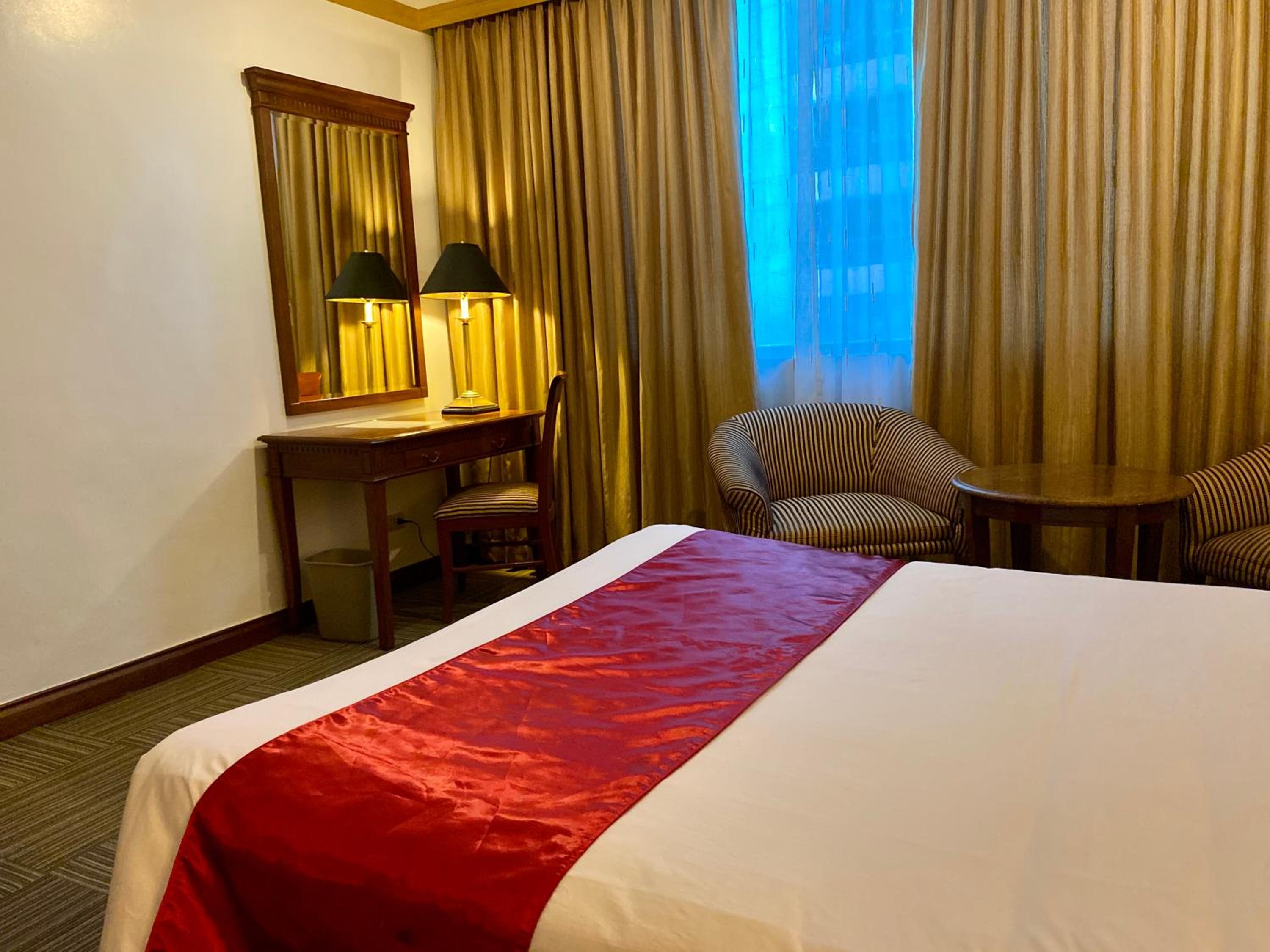 Maharaja Oriental Suite Makati