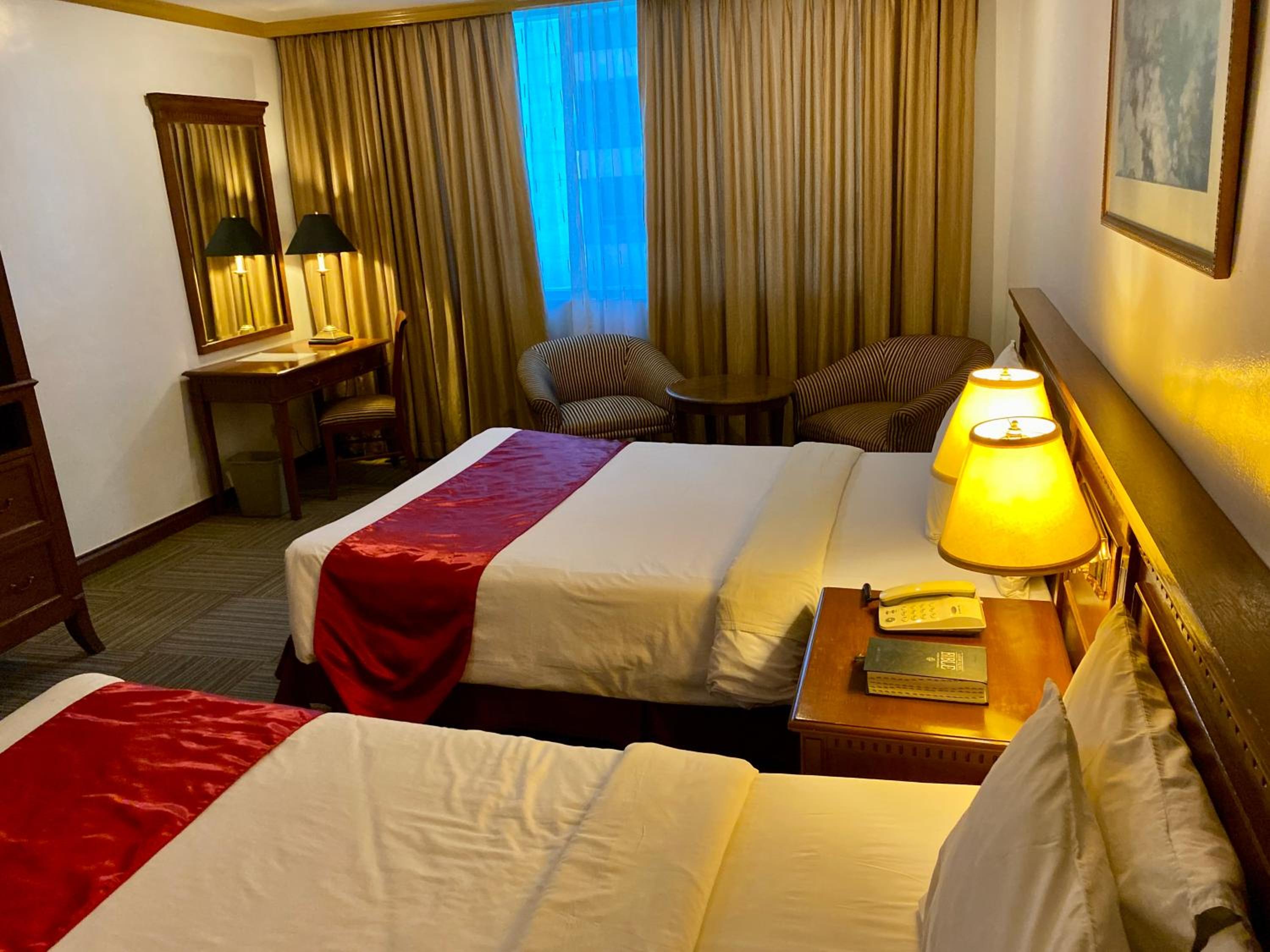 Maharaja Oriental Suite Makati