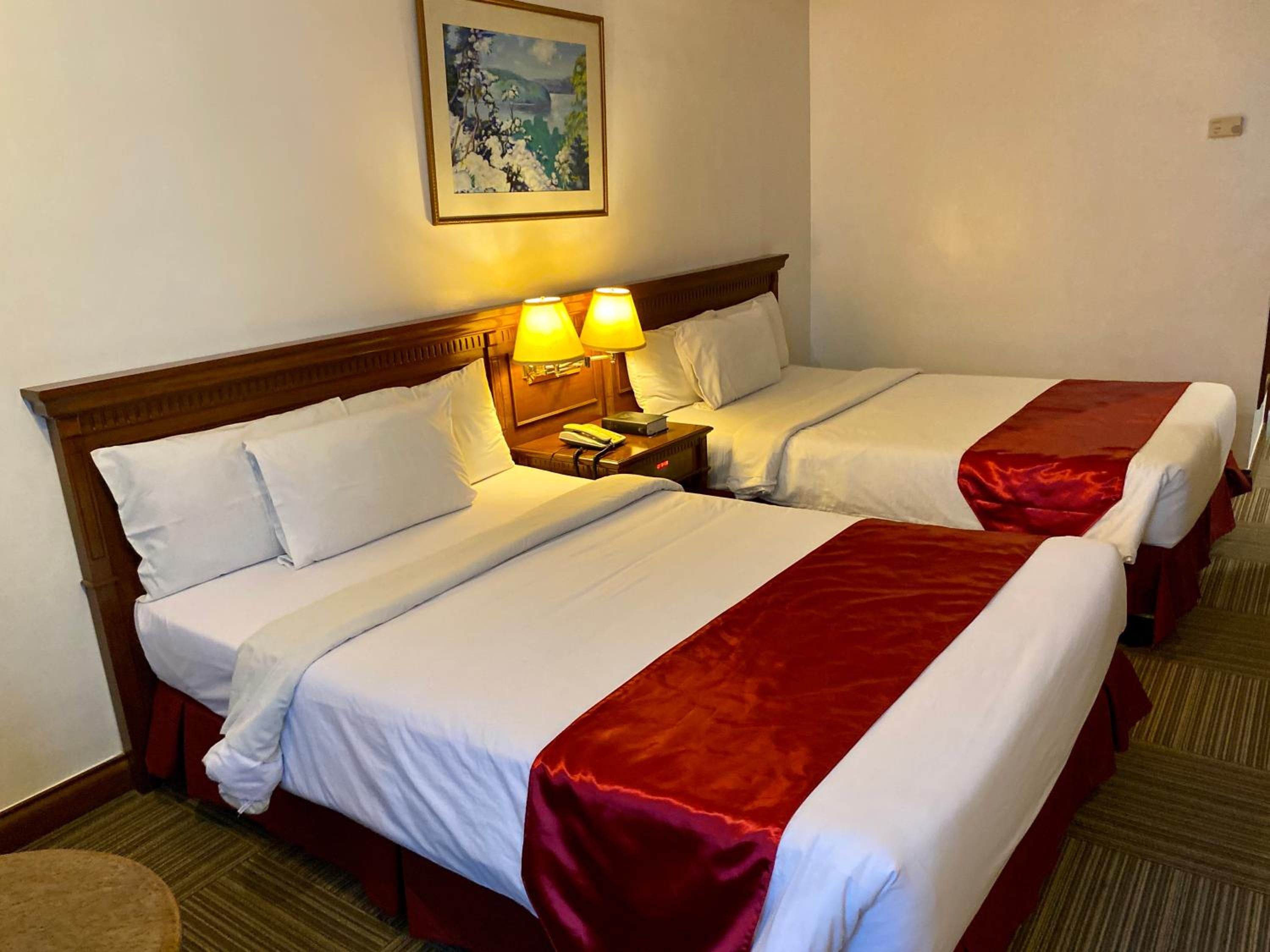 Maharaja Oriental Suite Makati