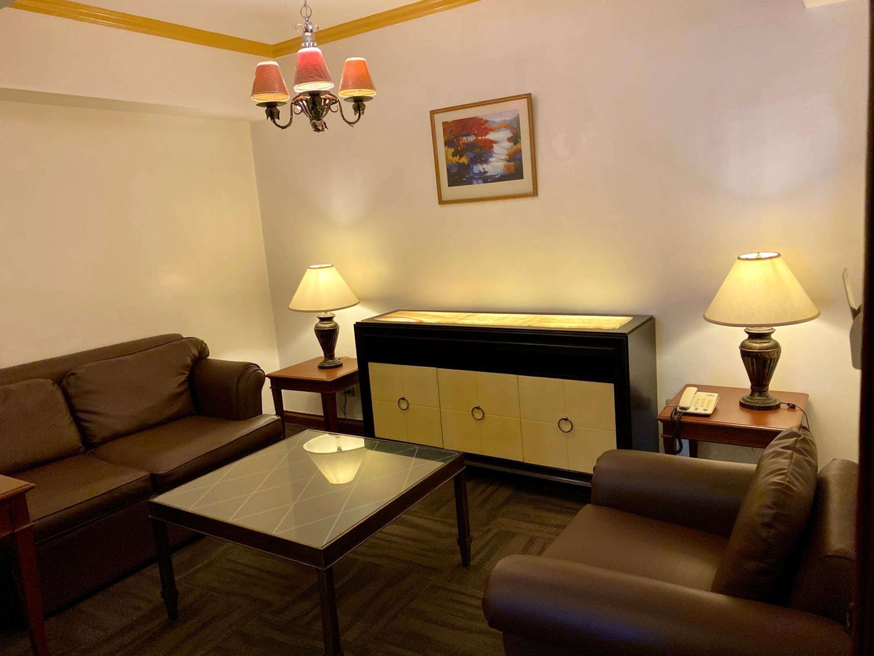 Maharaja Oriental Suite Makati