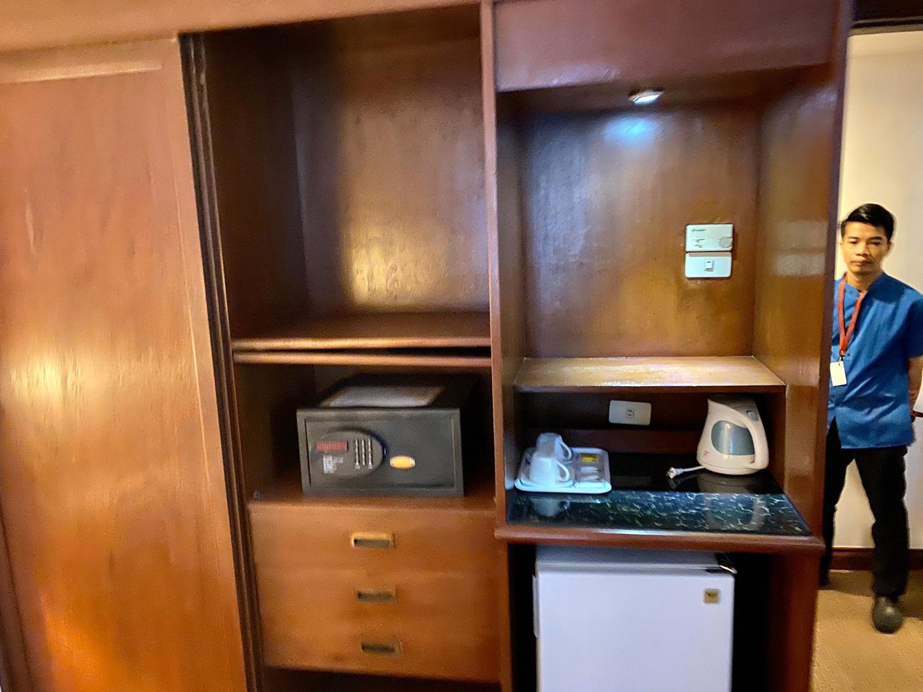 Maharaja Oriental Suite Makati