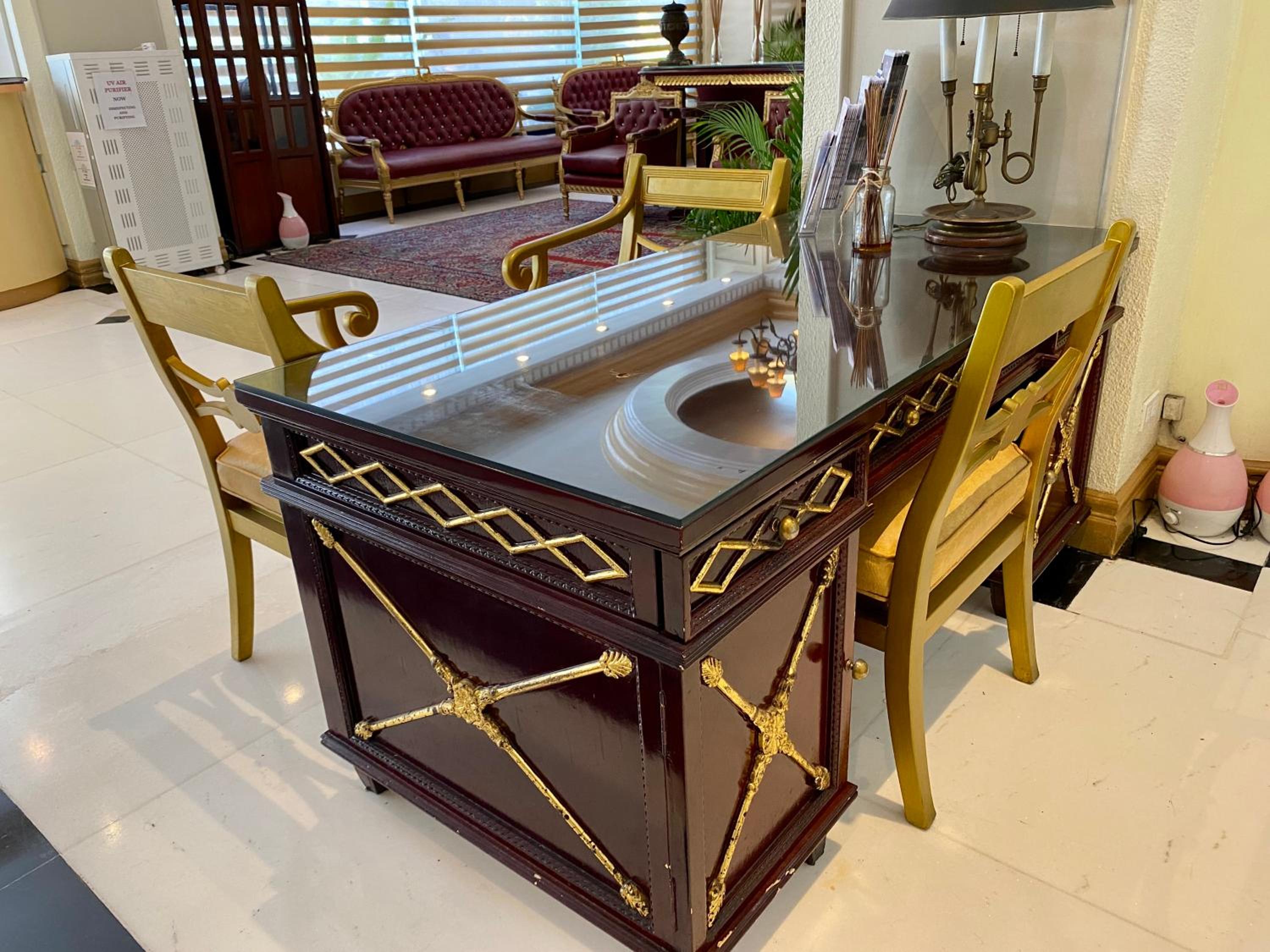 Maharaja Oriental Suite Makati