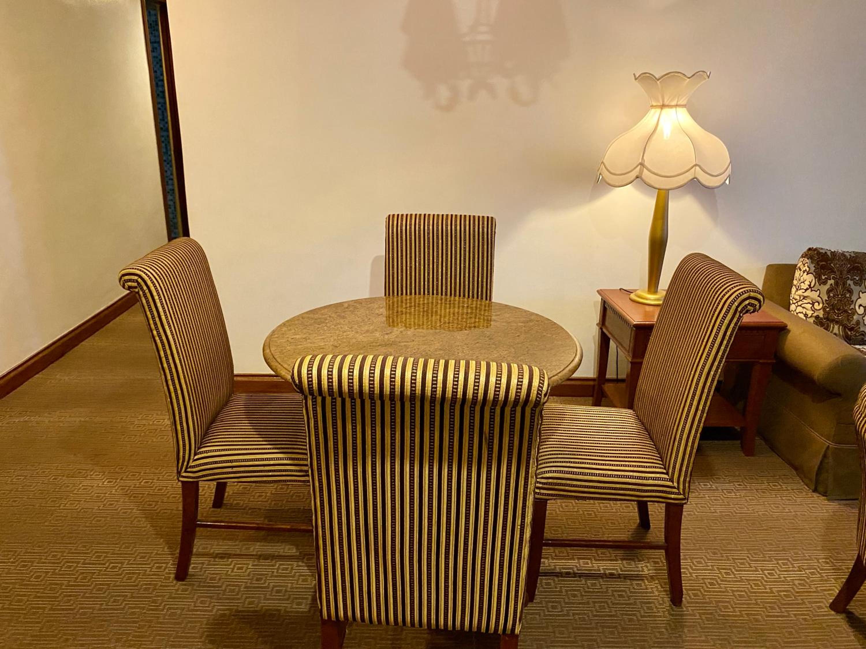 Maharaja Oriental Suite Makati