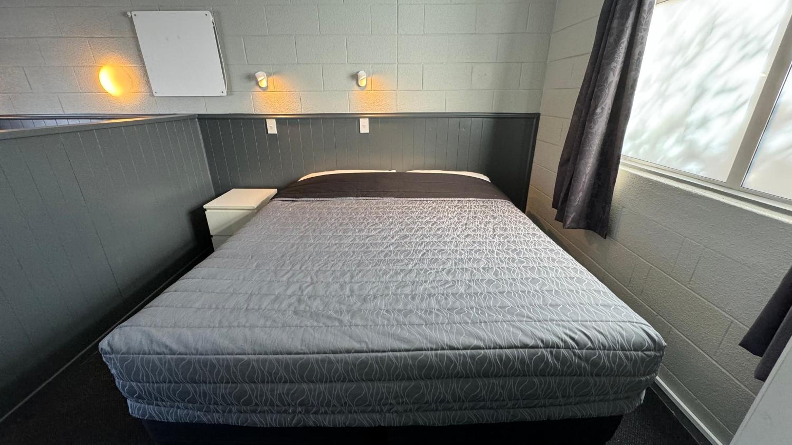 Central Court Motel