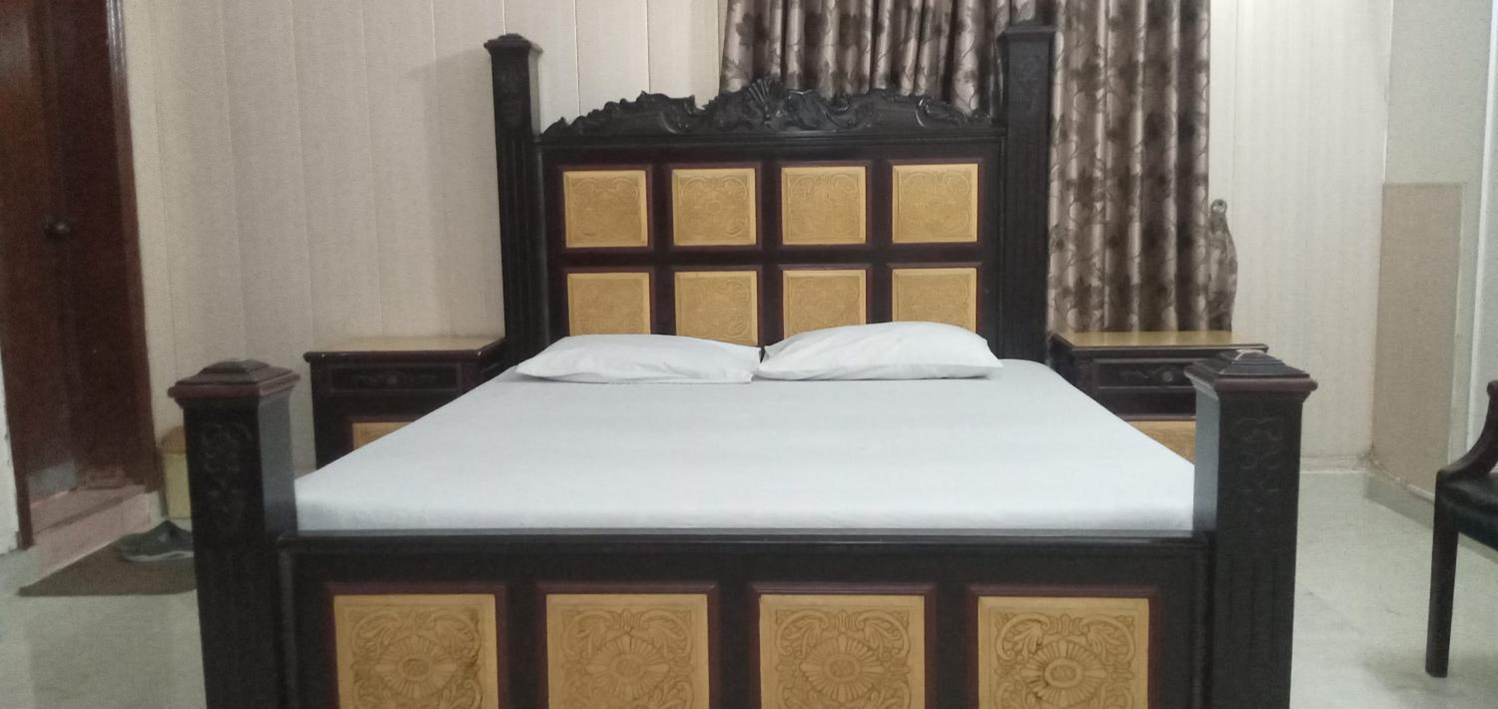 Hotel Royal one view 3