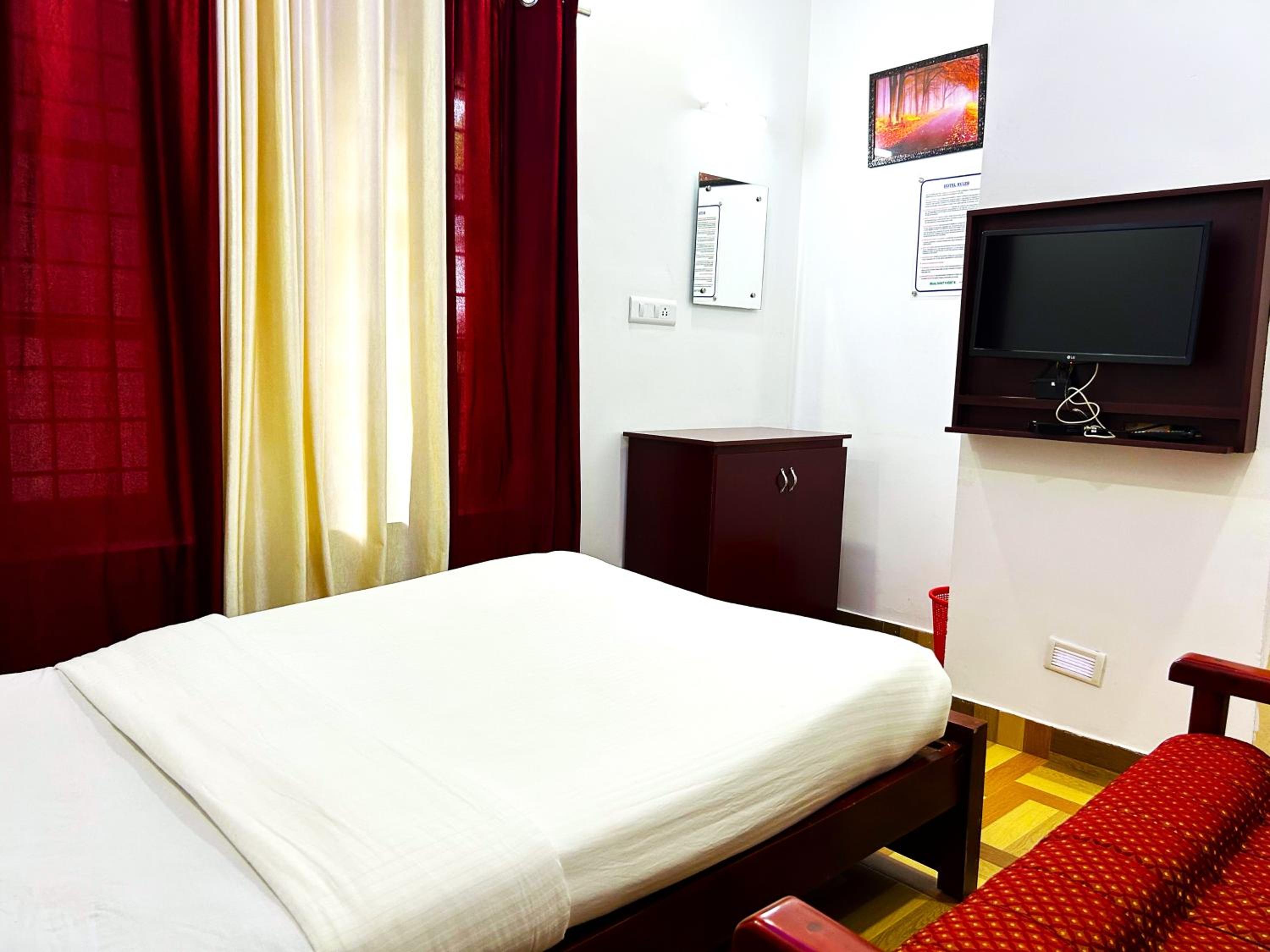 Deluxe Residency