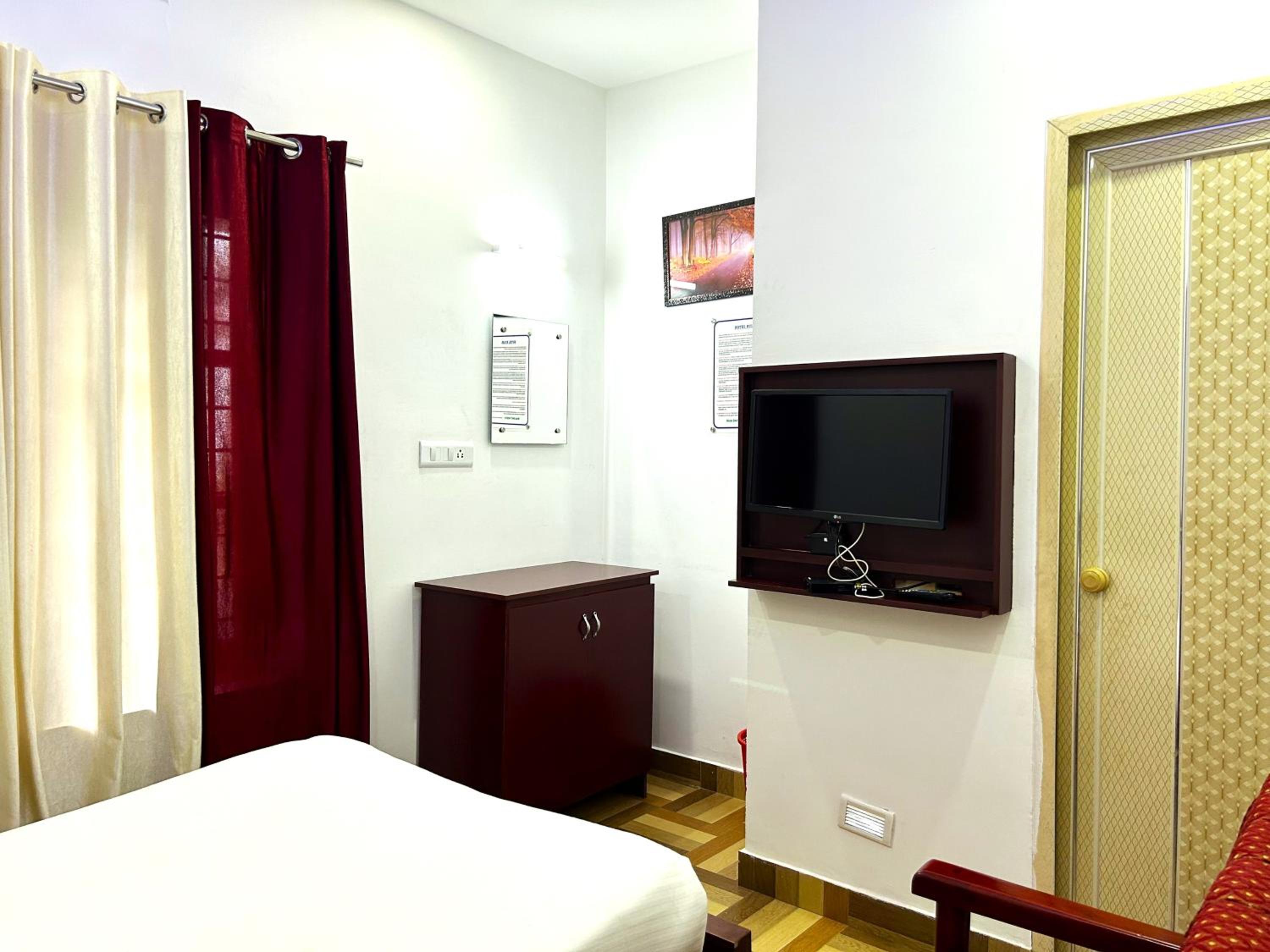 Deluxe Residency