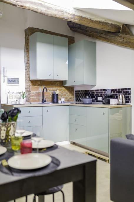 [Duomo Penthouse] Design Suites - City Center - AC