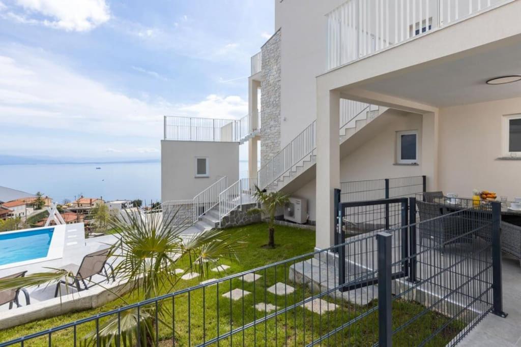 Apartman 2B view 3