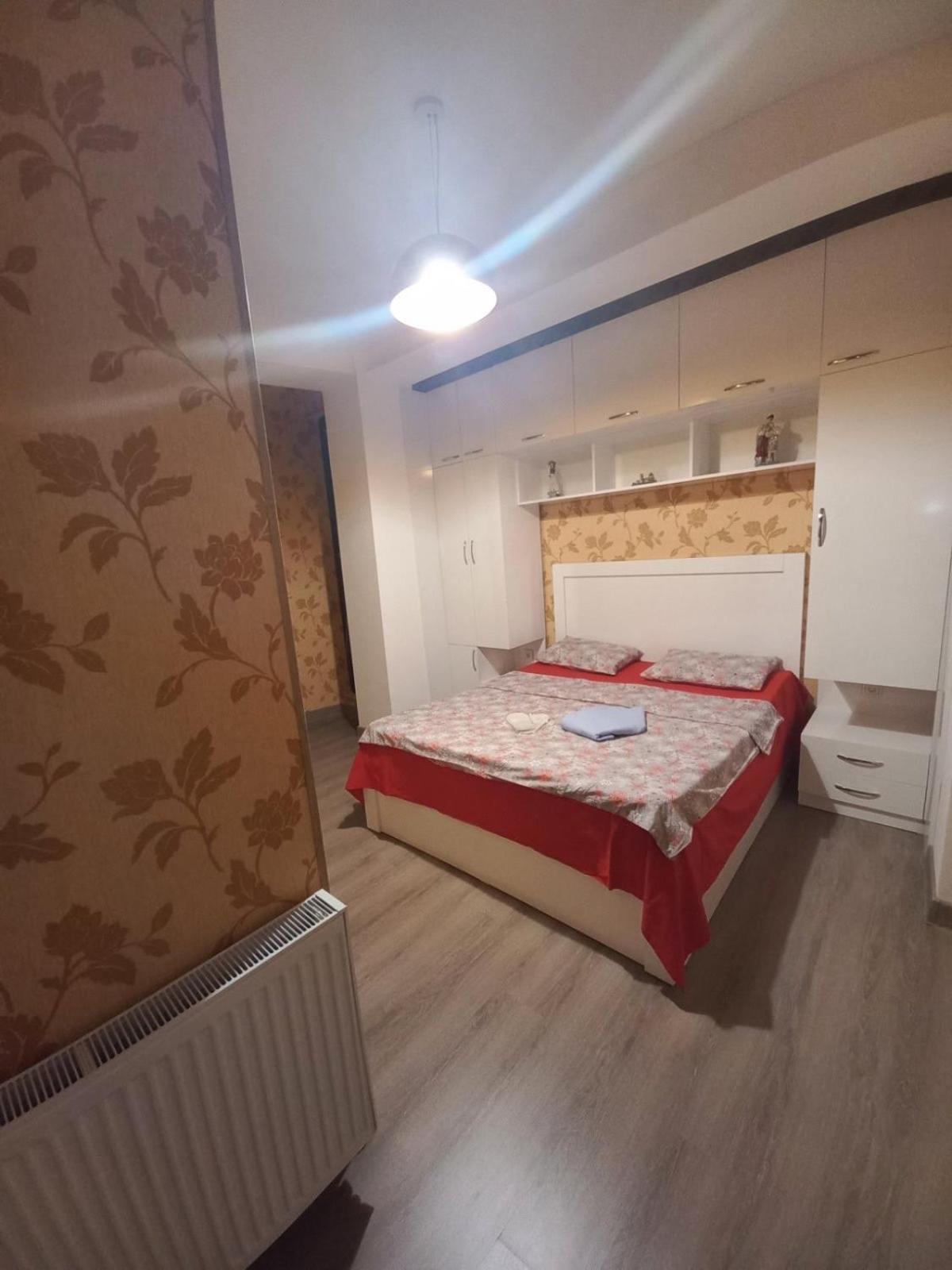 Cozy Two Bedroom Apartment view 4