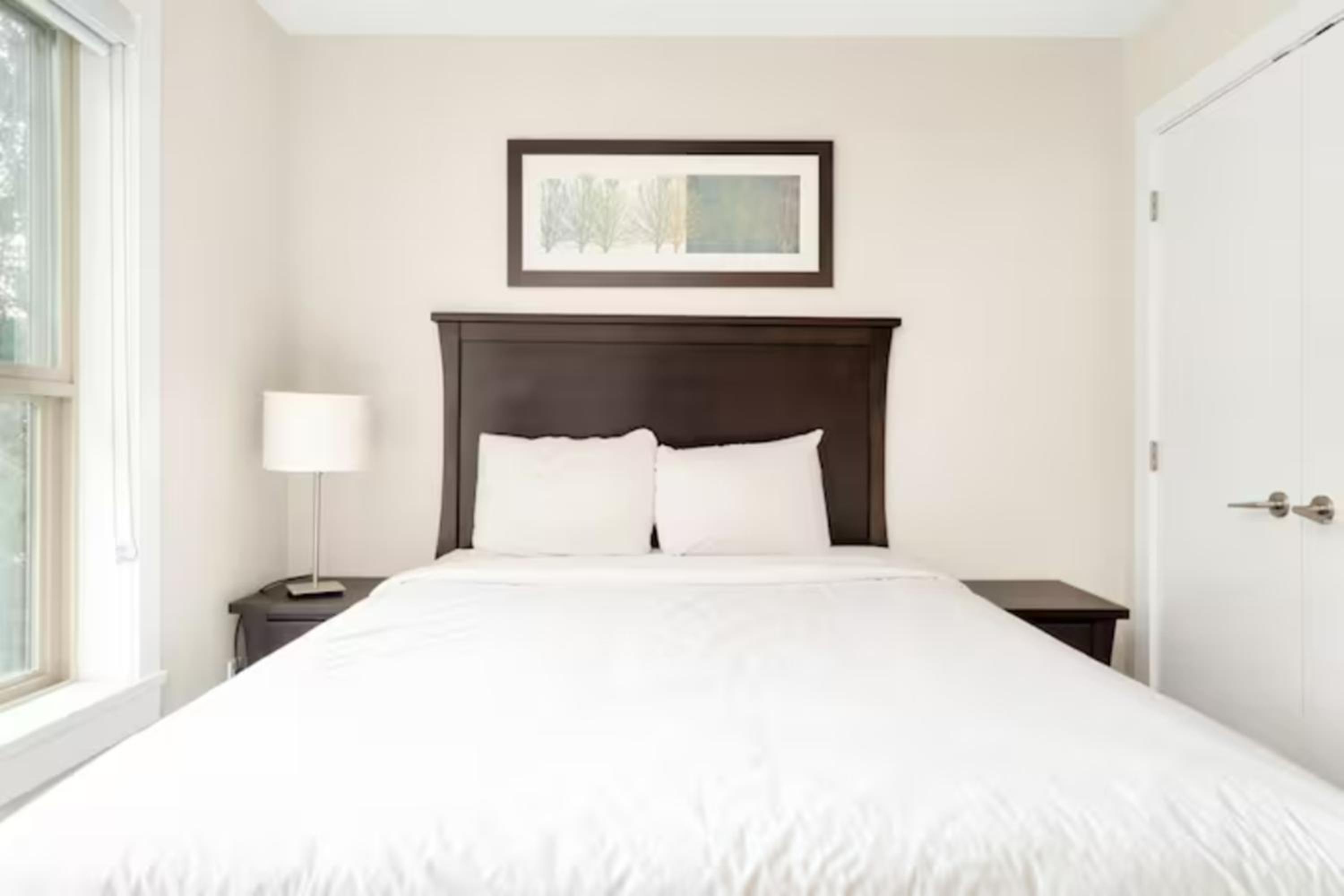 Lakeview Splendor- 7BR Penthouse Bliss Combo unit