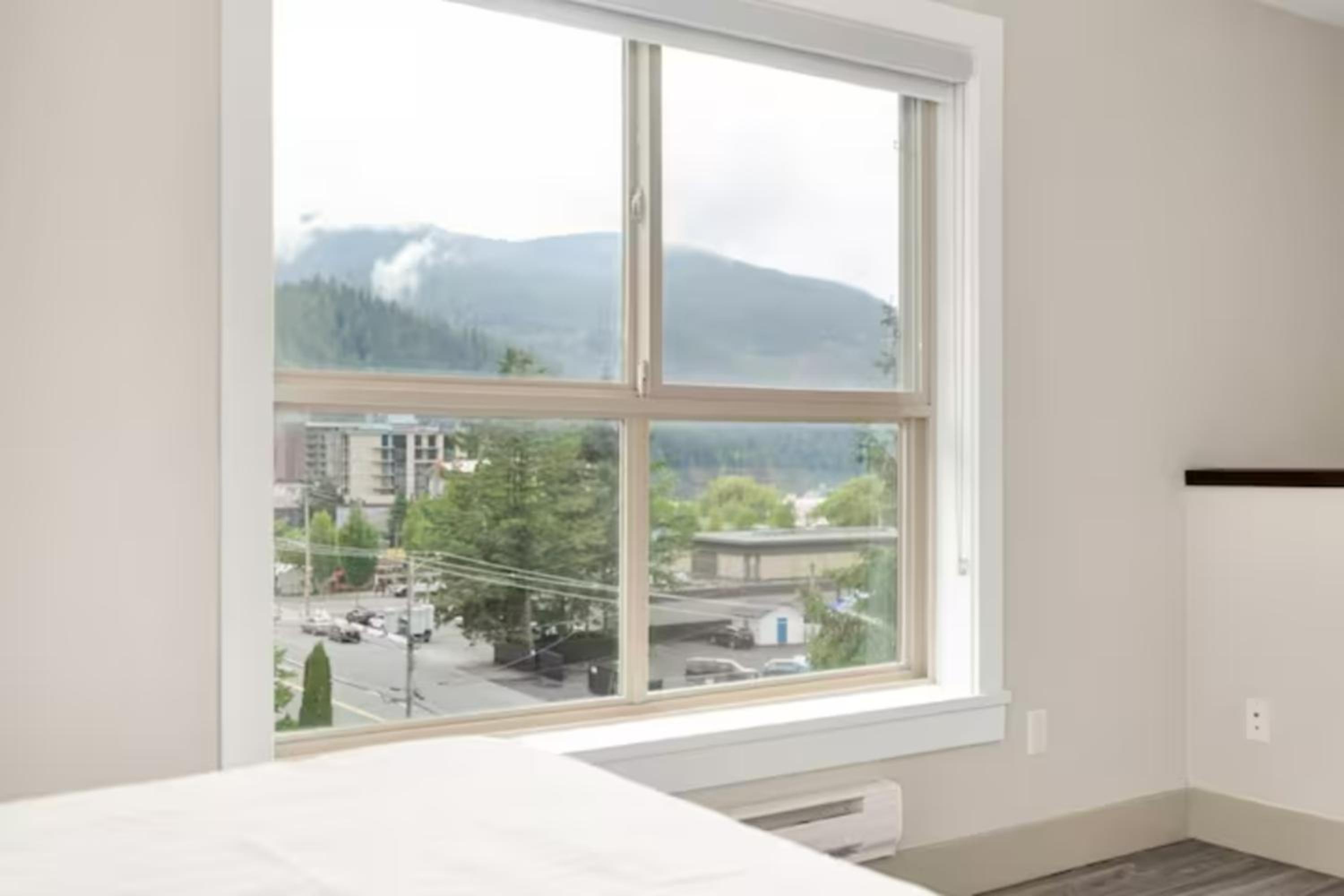 Lakeview Splendor- 7BR Penthouse Bliss Combo unit