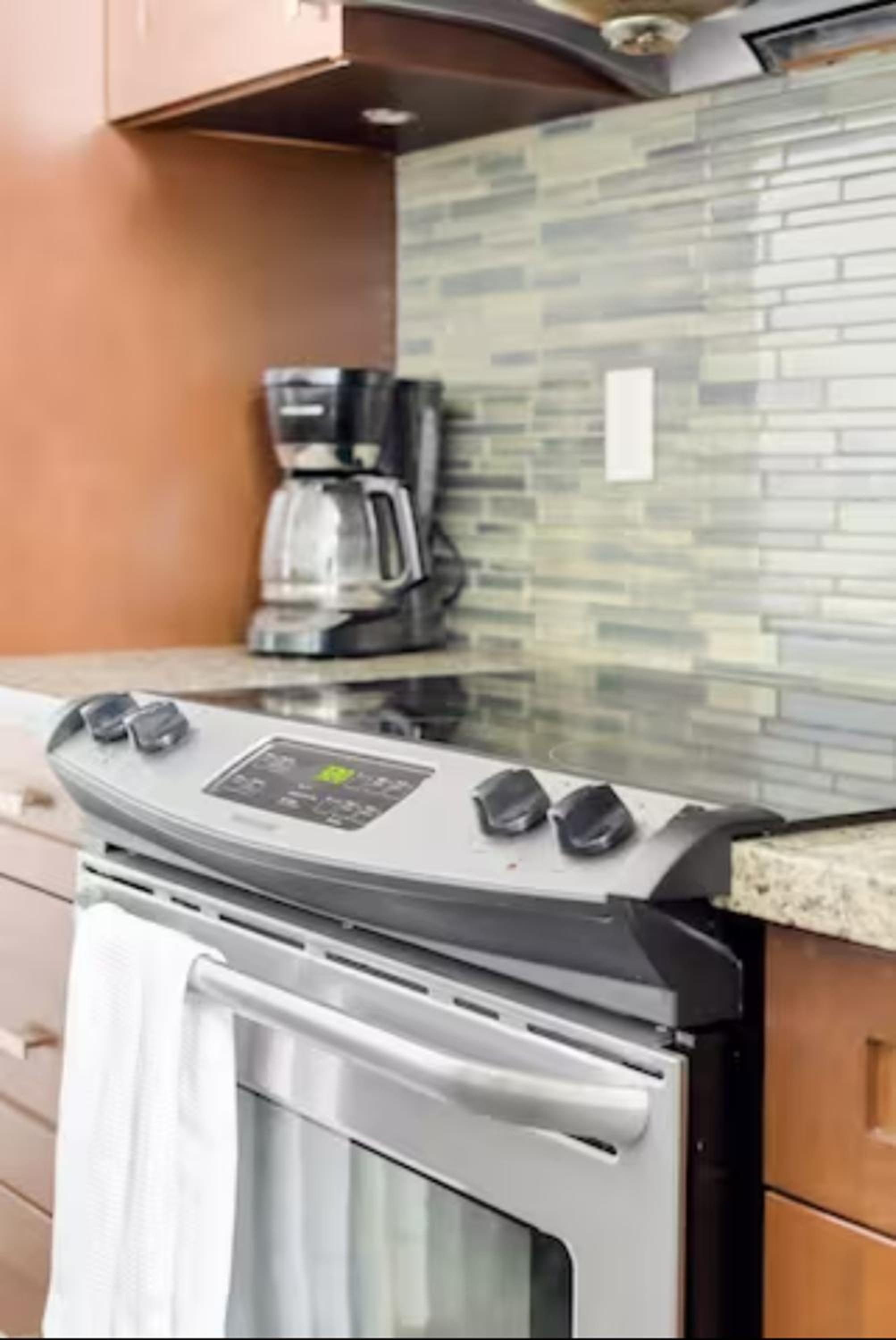 Lakeview Splendor- 7BR Penthouse Bliss Combo unit