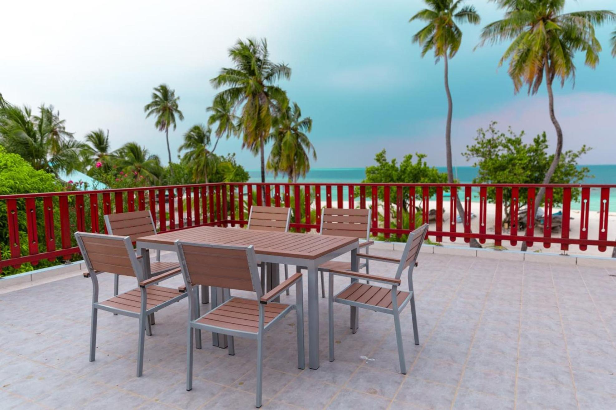 Feridhoo Beach Villa