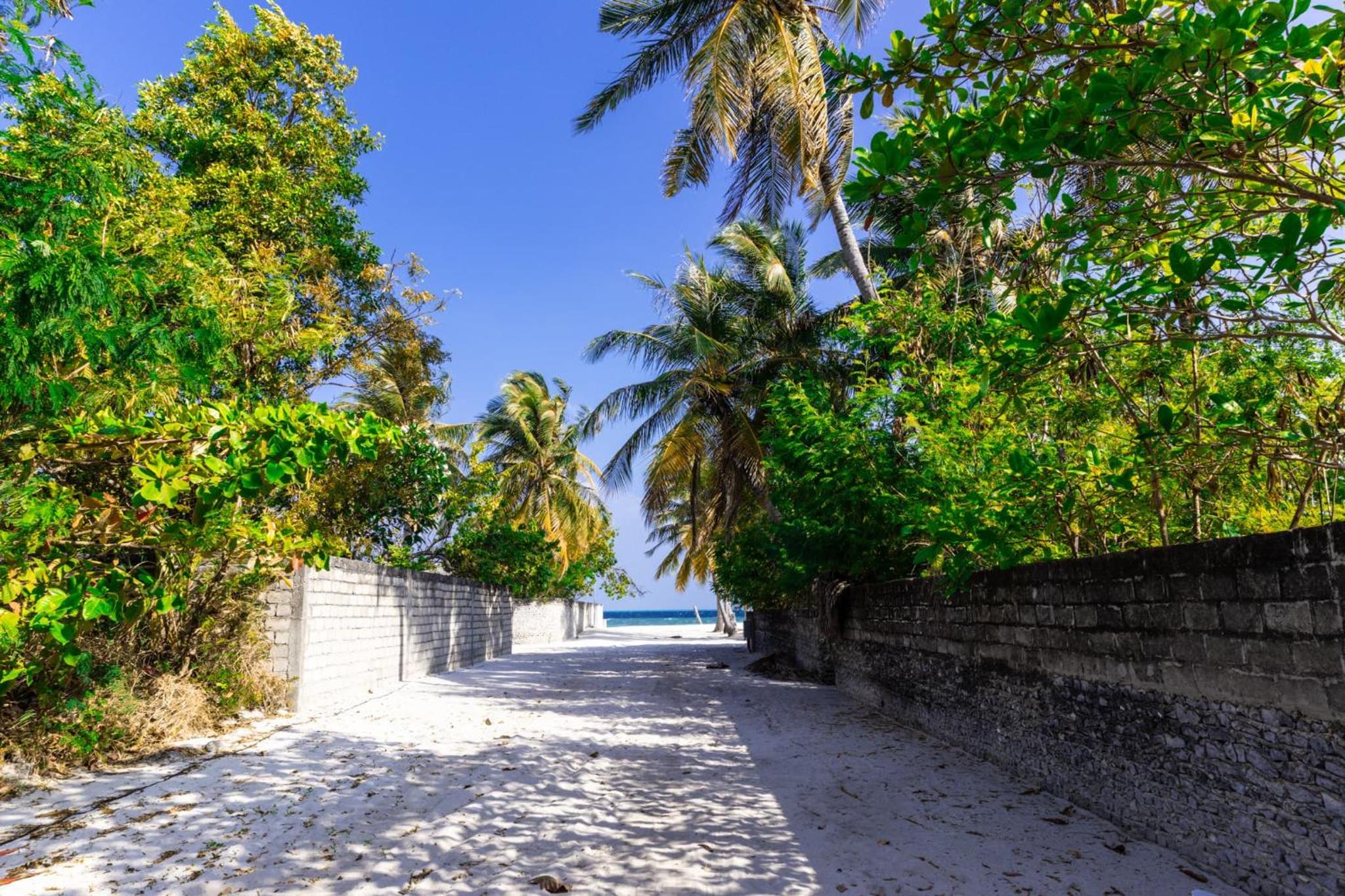 Feridhoo Beach Villa