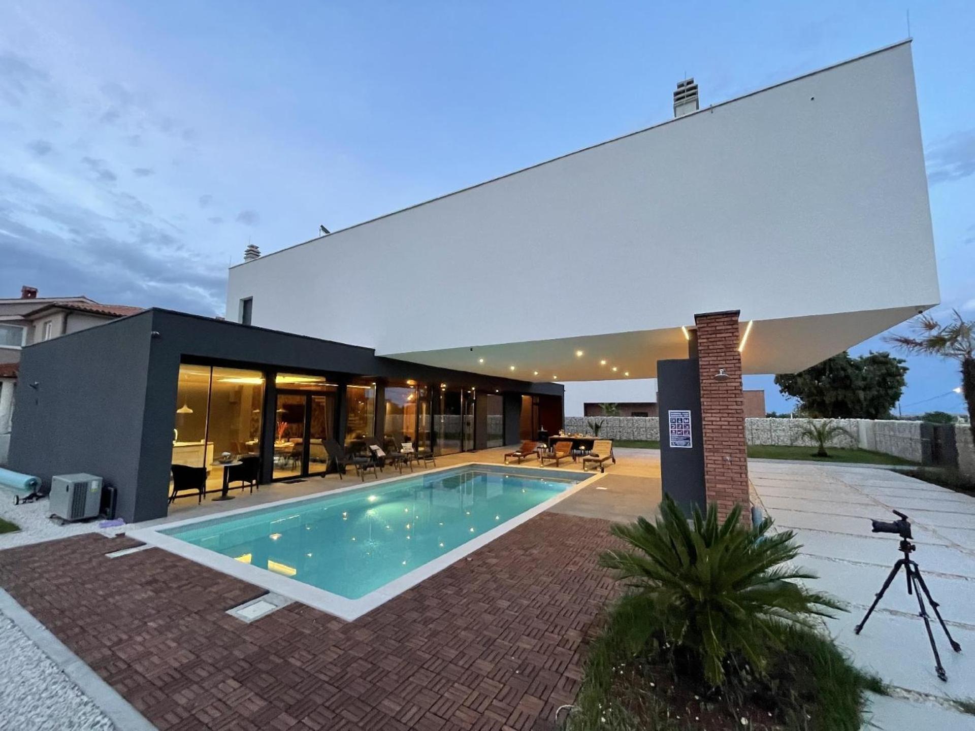 Ferienhaus mit Privatpool für 10 Personen ca 250 qm in Ližnjan, Istrien Südküste von Istrien view 4