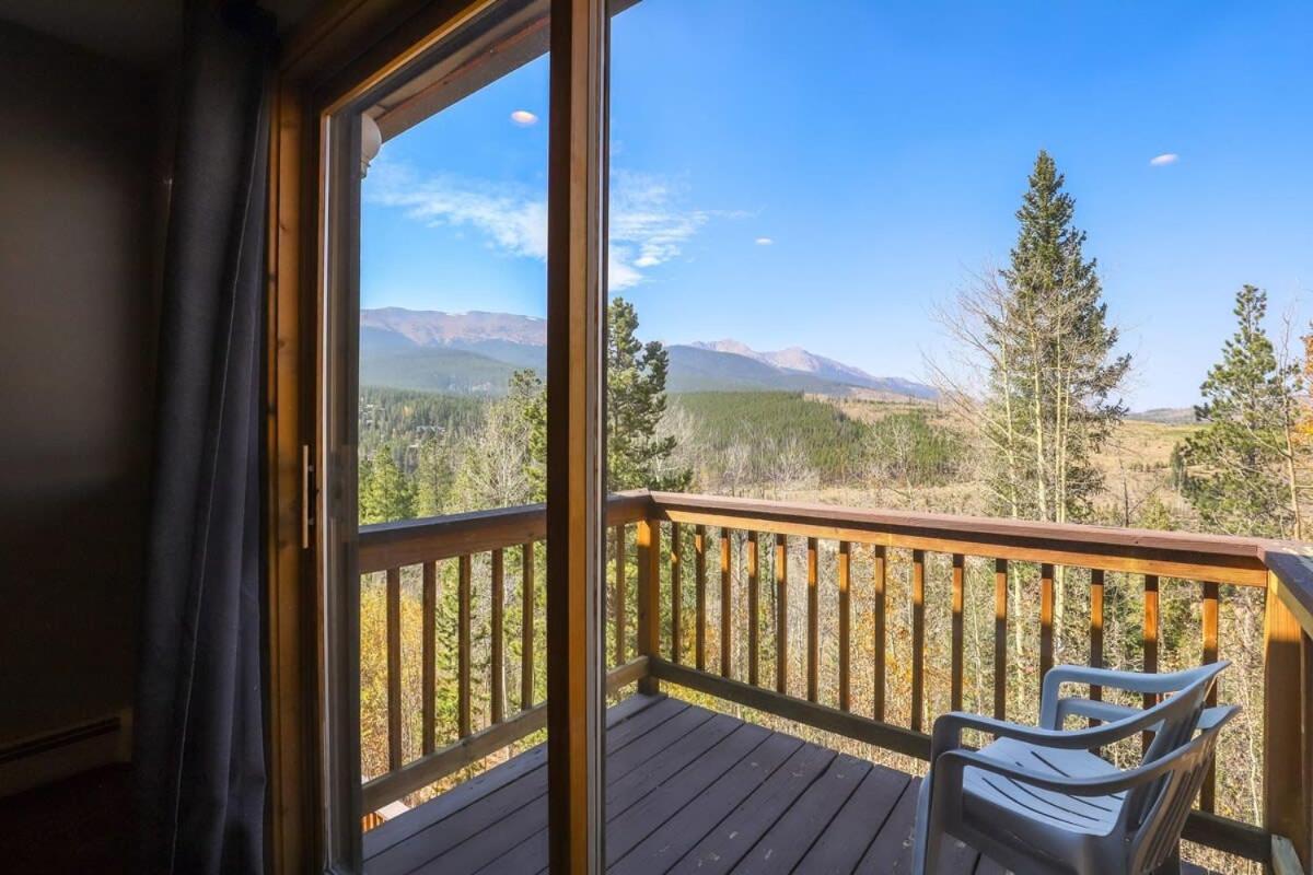 Peak 7 Mountain Lodge - Hot Tub & Expansive Views
