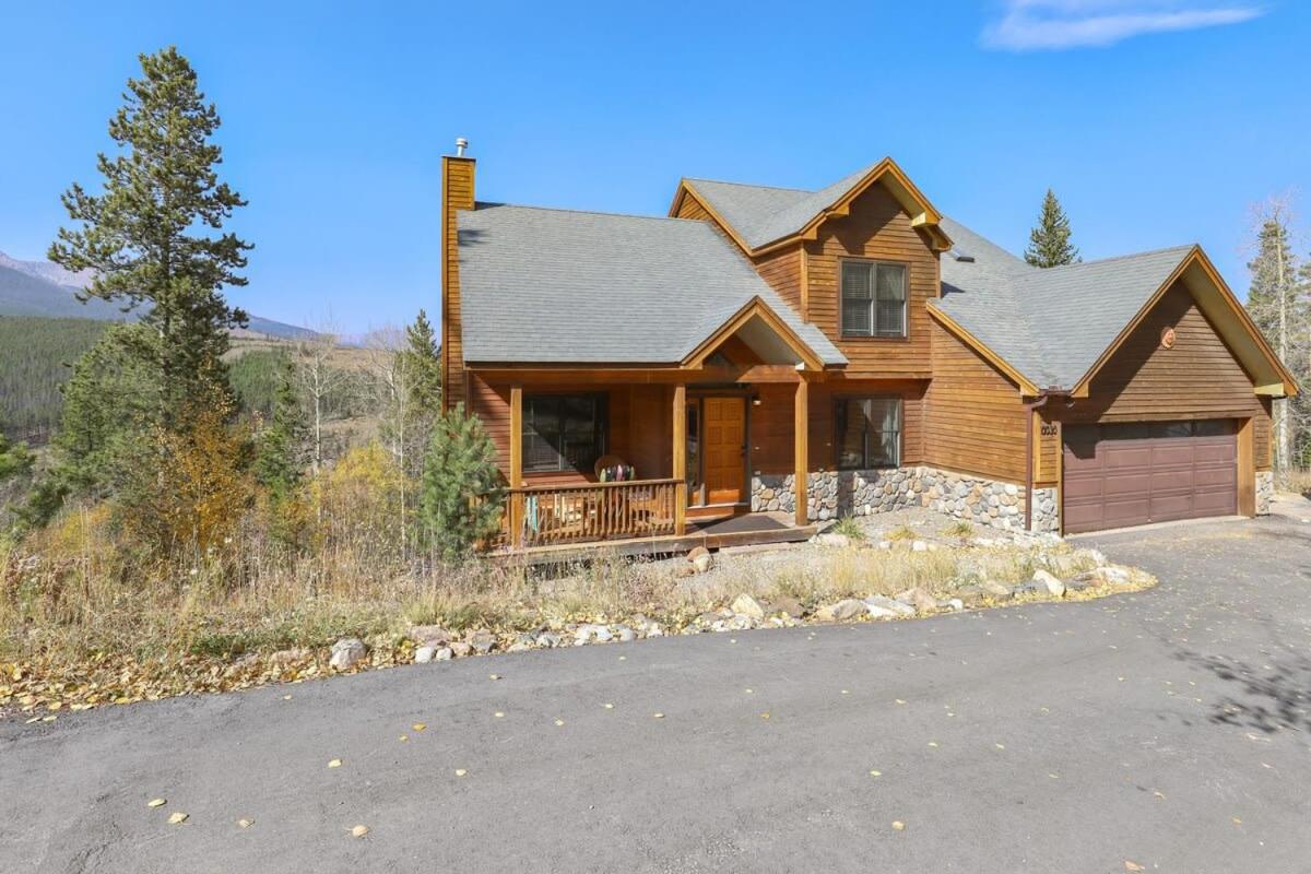 Peak 7 Mountain Lodge - Hot Tub & Expansive Views