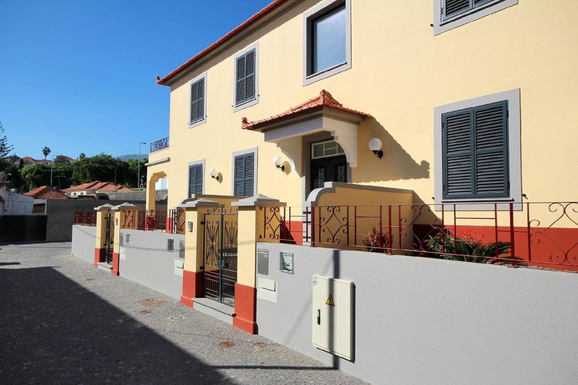 Ferienwohnung für 4 Personen ca 80 qm in Funchal, Madeira Funchal und Umgebung view 2