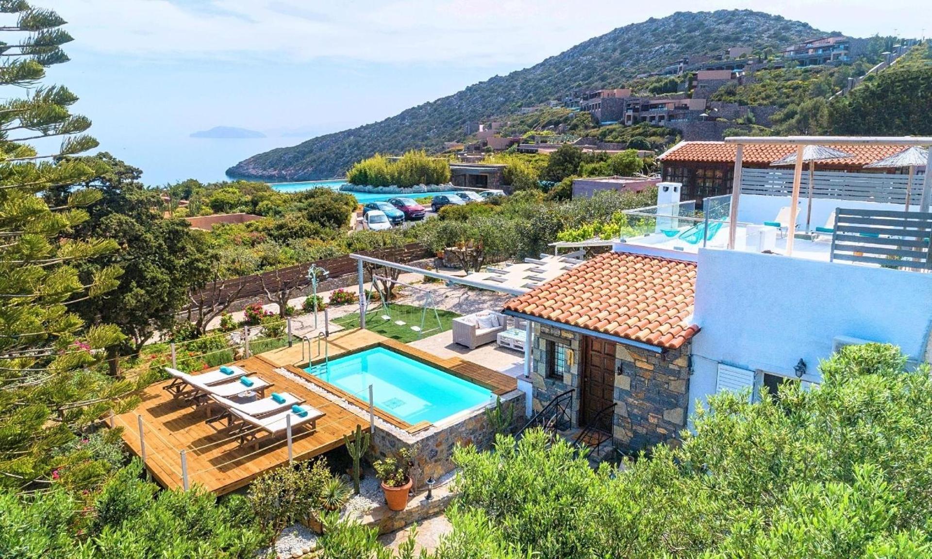 Cretan Lodge Beheizter Pool view 4